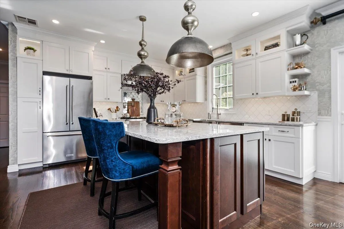 76 Bay Road, Huntington, NY, 4 Bedrooms Bedrooms, 9 Rooms Rooms,4 BathroomsBathrooms,Residential,For Rent,Bay,0,1063288 76 Bay Road, Huntington, NY, 4 Bedrooms Bedrooms, 9 Rooms Rooms,4 BathroomsBathrooms,Residential,For Rent,Bay,0,1063288
