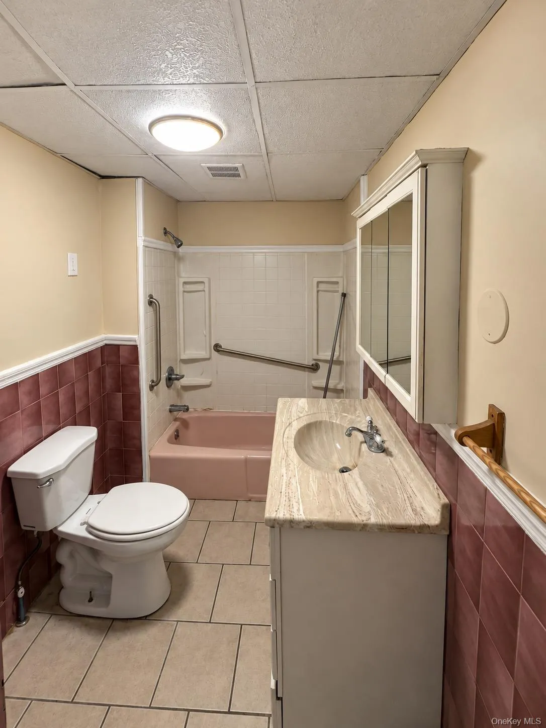 10 Streit Avenue, Poughkeepsie (town), NY, 7 Bedroom Bedrooms, 6 Room Rooms,2 BathroomBathrooms,Residential Lease,For Rent,Streit,0,1063291 10 Streit Avenue, Poughkeepsie (town), NY, 7 Bedroom Bedrooms, 6 Room Rooms,2 BathroomBathrooms,Residential Lease,For Rent,Streit,0,1063291