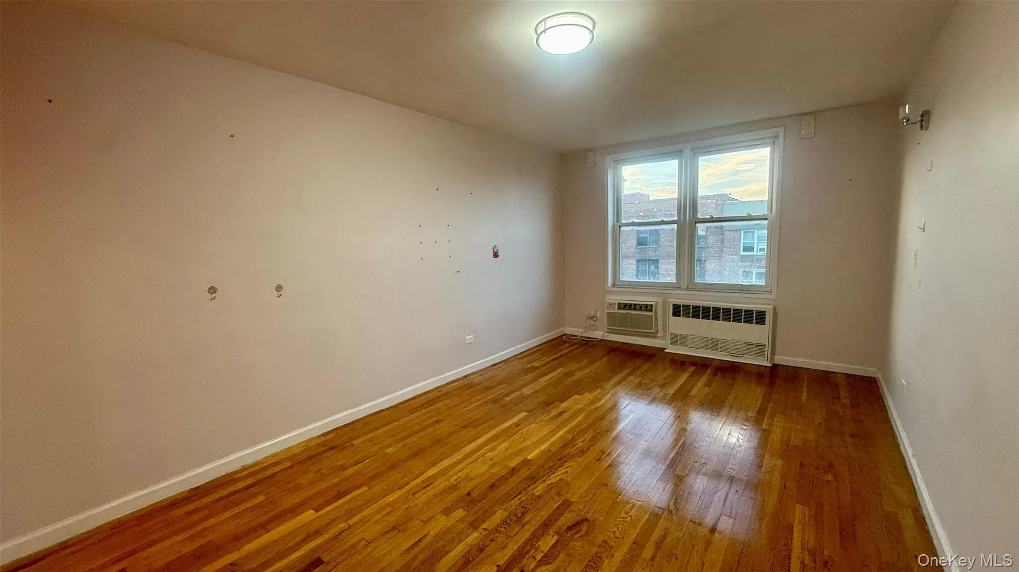 144-70 41st Avenue, New York, NY, 2 Bedrooms Bedrooms, 6 Rooms Rooms,1 BathroomBathrooms,Residential,For Rent,41st,0,1063292 144-70 41st Avenue, New York, NY, 2 Bedrooms Bedrooms, 6 Rooms Rooms,1 BathroomBathrooms,Residential,For Rent,41st,0,1063292