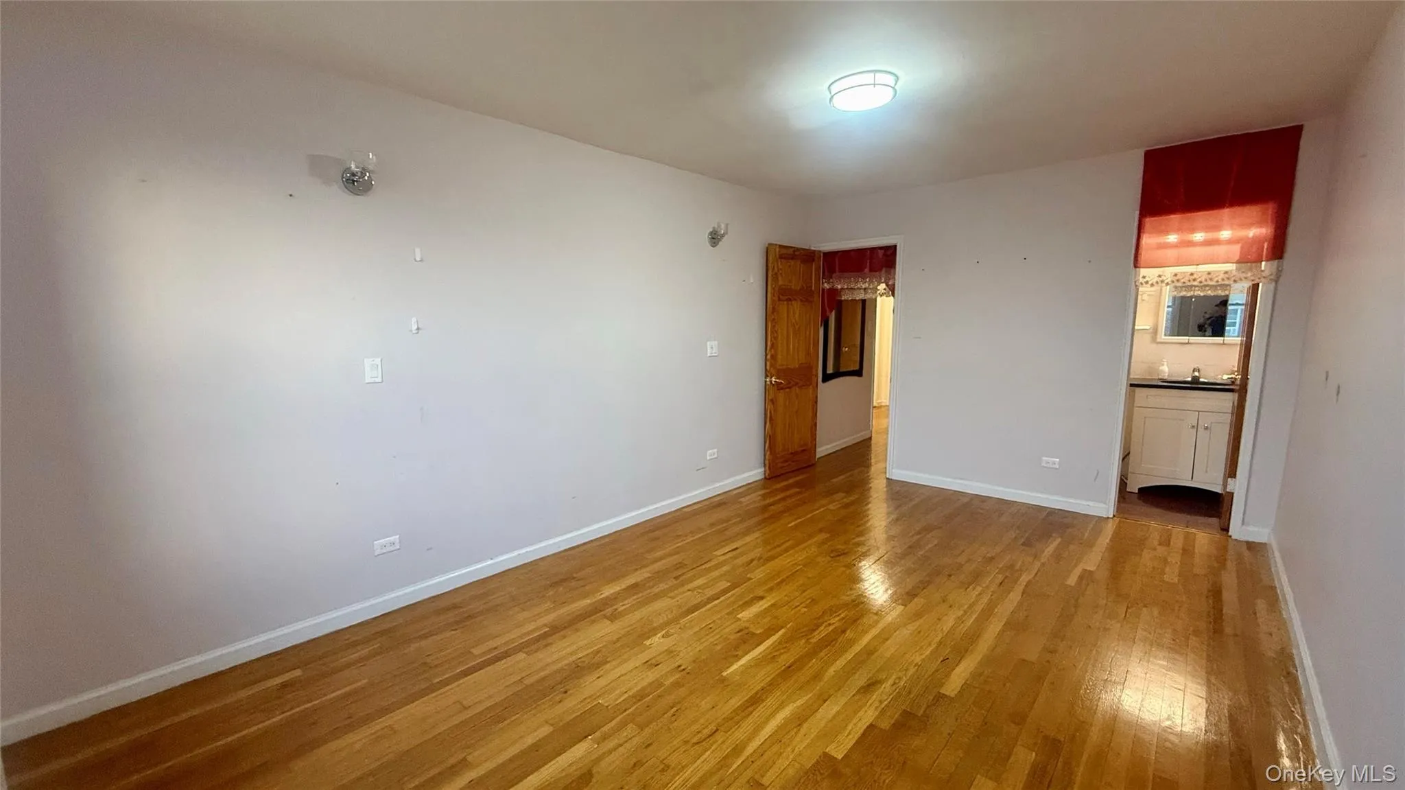 144-70 41st Avenue, New York, NY, 2 Bedrooms Bedrooms, 6 Rooms Rooms,1 BathroomBathrooms,Residential,For Rent,41st,0,1063292 144-70 41st Avenue, New York, NY, 2 Bedrooms Bedrooms, 6 Rooms Rooms,1 BathroomBathrooms,Residential,For Rent,41st,0,1063292