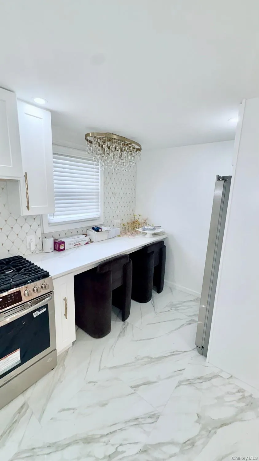 191-15 Linden Boulevard, New York, NY, 2 Bedroom Bedrooms, 4 Room Rooms,1 BathroomBathrooms,Residential Lease,For Rent,Linden,0,1063302 191-15 Linden Boulevard, New York, NY, 2 Bedroom Bedrooms, 4 Room Rooms,1 BathroomBathrooms,Residential Lease,For Rent,Linden,0,1063302