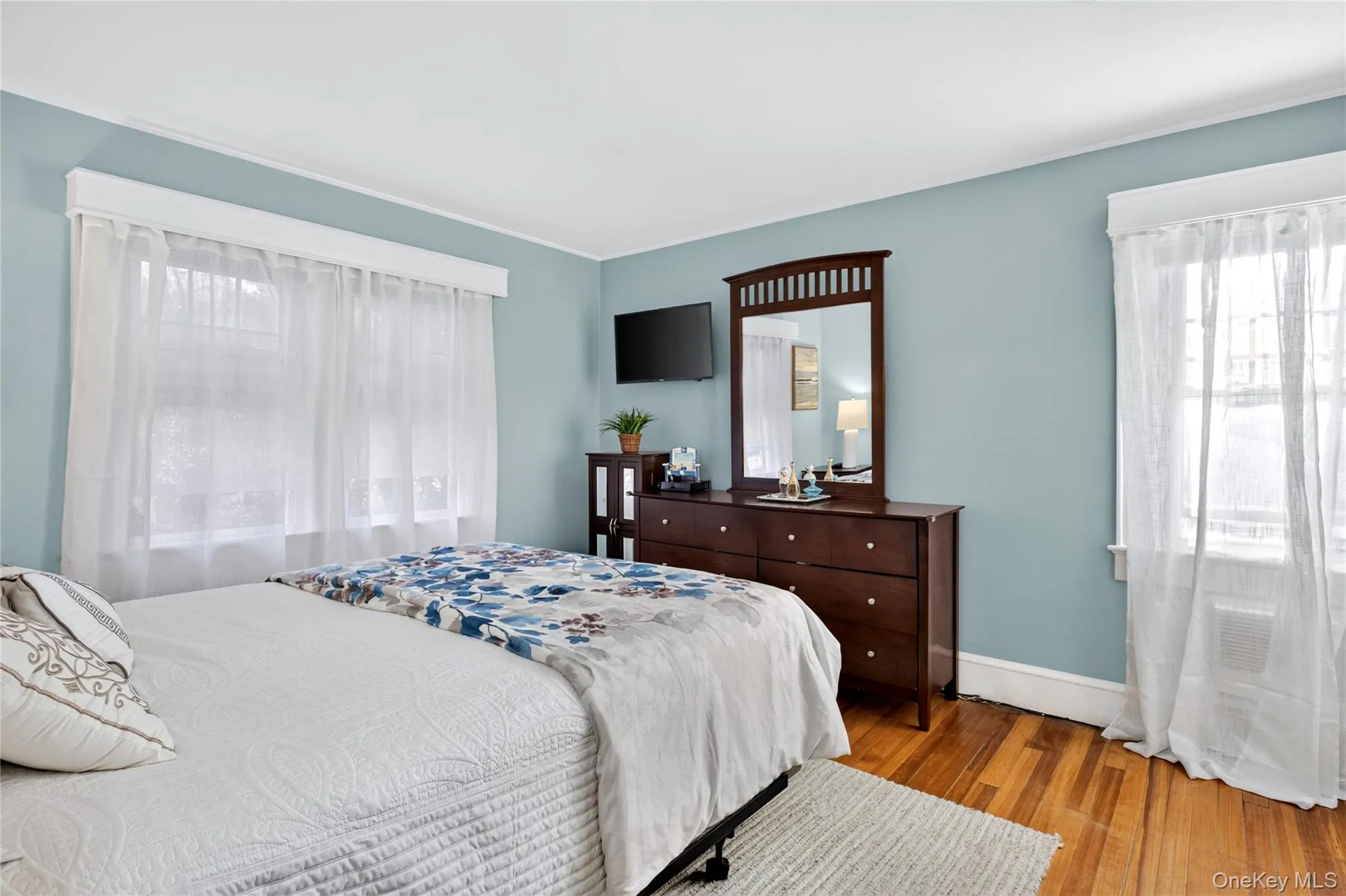 5 Fairview Avenue, North Hempstead, NY, 3 Bedrooms Bedrooms, 7 Rooms Rooms,2 BathroomsBathrooms,Residential,For Rent,Fairview,0,1063311 5 Fairview Avenue, North Hempstead, NY, 3 Bedrooms Bedrooms, 7 Rooms Rooms,2 BathroomsBathrooms,Residential,For Rent,Fairview,0,1063311