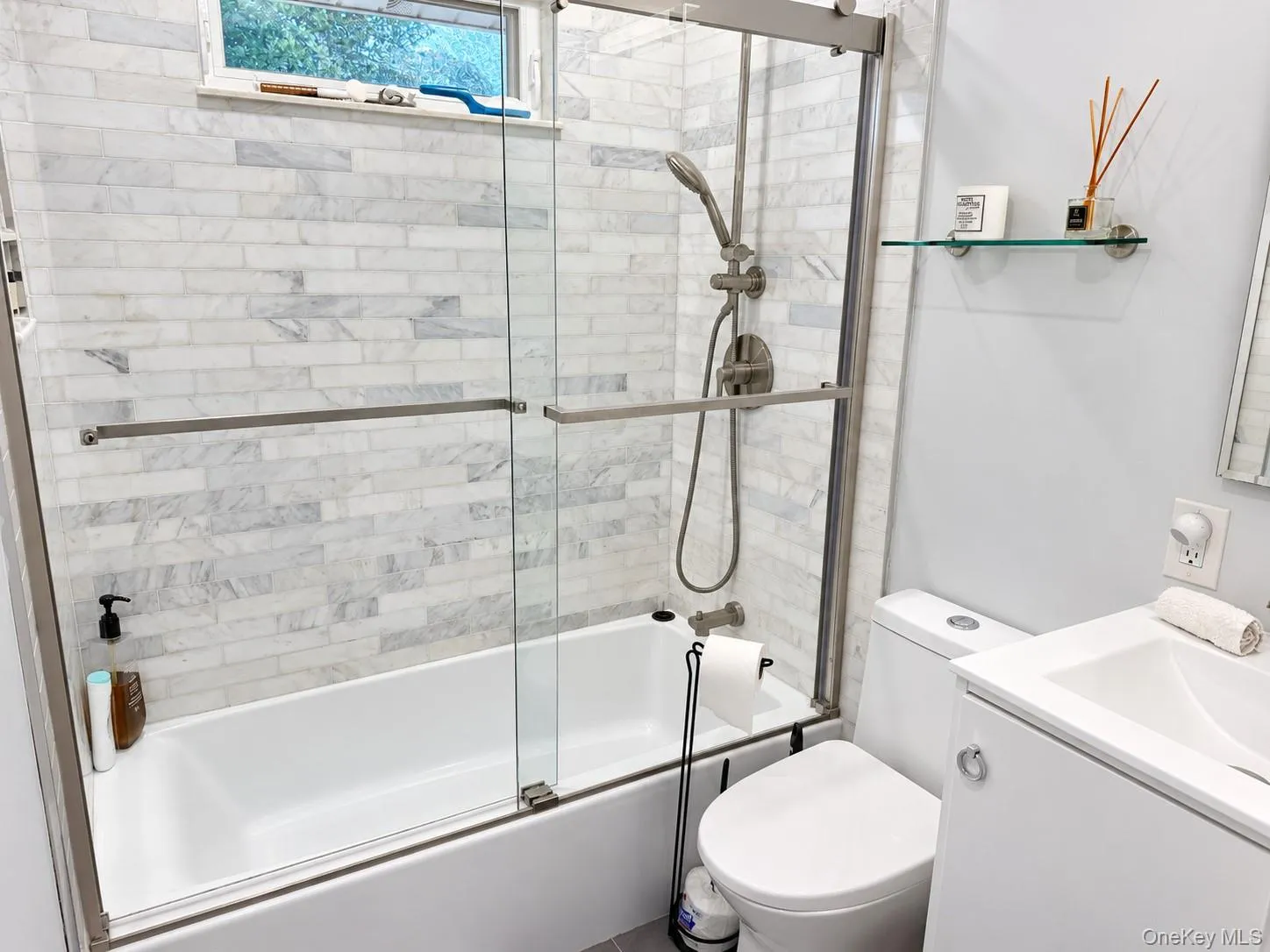 109 Patchogue Avenue, Brookhaven, NY, 1 Bedroom Bedrooms, 4 Rooms Rooms,1 BathroomBathrooms,Residential,For Rent,Patchogue,0,1063318 109 Patchogue Avenue, Brookhaven, NY, 1 Bedroom Bedrooms, 4 Rooms Rooms,1 BathroomBathrooms,Residential,For Rent,Patchogue,0,1063318