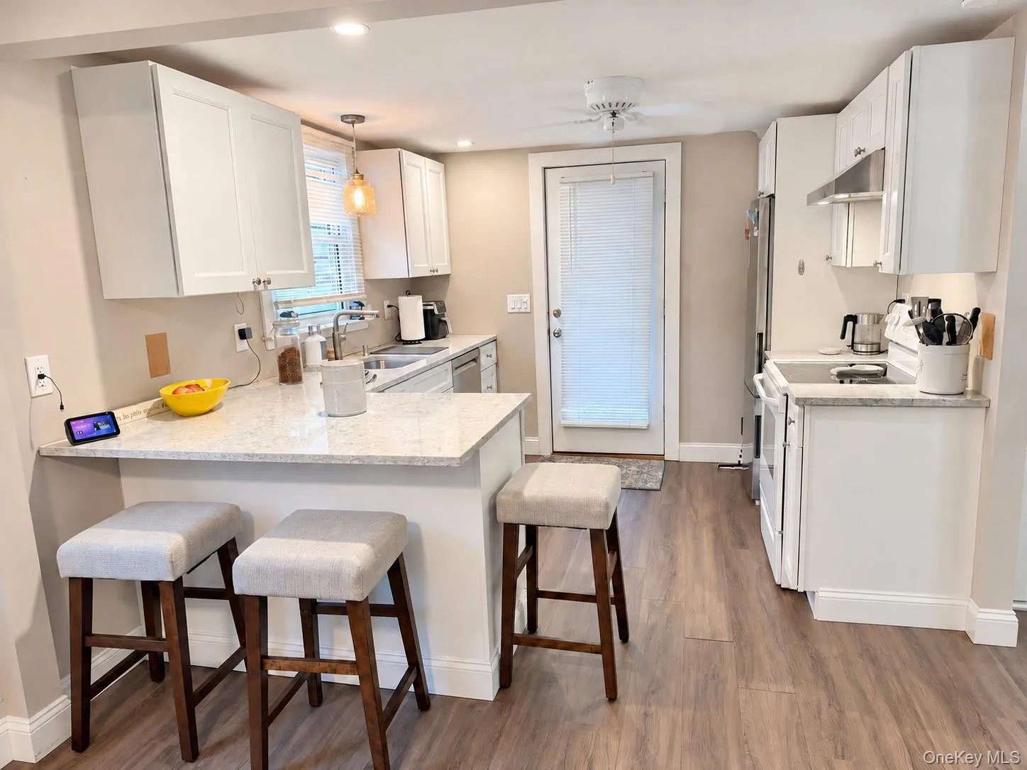 109 Patchogue Avenue, Brookhaven, NY, 1 Bedroom Bedrooms, 4 Rooms Rooms,1 BathroomBathrooms,Residential,For Rent,Patchogue,0,1063318 109 Patchogue Avenue, Brookhaven, NY, 1 Bedroom Bedrooms, 4 Rooms Rooms,1 BathroomBathrooms,Residential,For Rent,Patchogue,0,1063318