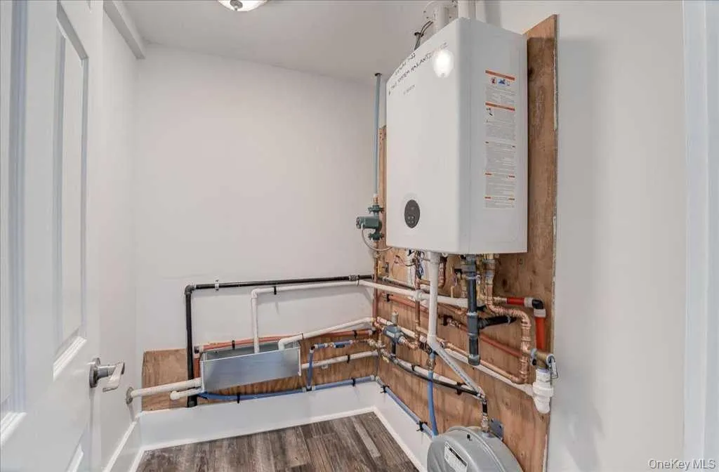 High Efficiency On Demand Heating and Central Air Systems High Efficiency On Demand Heating and Central Air Systems