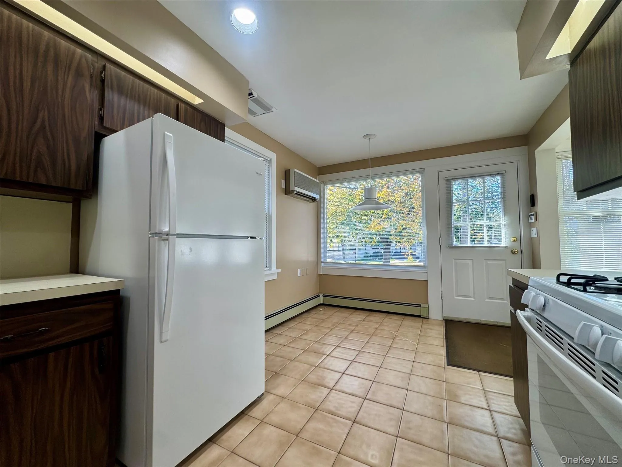 99 Jerusalem Avenue, Oyster Bay, NY, 1 Bedroom Bedrooms, 5 Rooms Rooms,1 BathroomBathrooms,Residential Lease,For Rent,Jerusalem,0,1063321 99 Jerusalem Avenue, Oyster Bay, NY, 1 Bedroom Bedrooms, 5 Rooms Rooms,1 BathroomBathrooms,Residential Lease,For Rent,Jerusalem,0,1063321