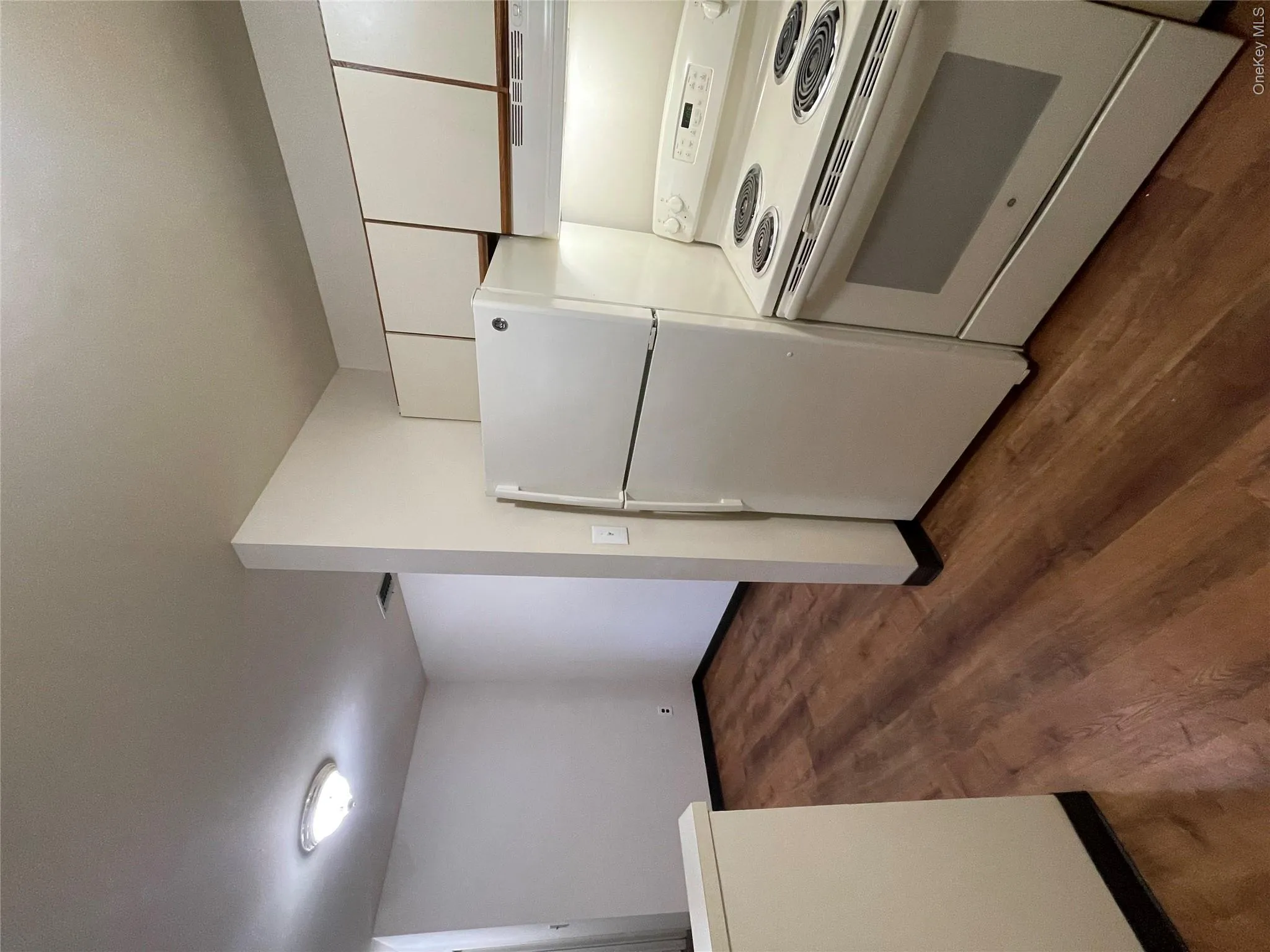 49-1A June Court, Islip, NY, 1 Bedroom Bedrooms, 3 Room Rooms,1 BathroomBathrooms,Residential Lease,For Rent,June Court,0,1063325 49-1A June Court, Islip, NY, 1 Bedroom Bedrooms, 3 Room Rooms,1 BathroomBathrooms,Residential Lease,For Rent,June Court,0,1063325