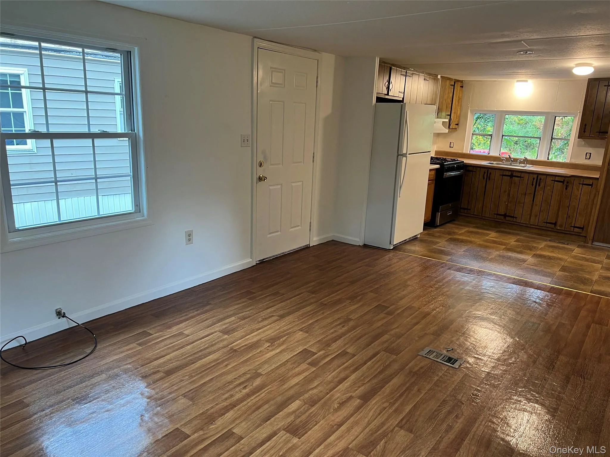 368 Union Avenue, New Windsor, NY, 2 Bedrooms Bedrooms, 3 Rooms Rooms,1 BathroomBathrooms,Residential Lease,For Rent,Union,0,1063328 368 Union Avenue, New Windsor, NY, 2 Bedrooms Bedrooms, 3 Rooms Rooms,1 BathroomBathrooms,Residential Lease,For Rent,Union,0,1063328