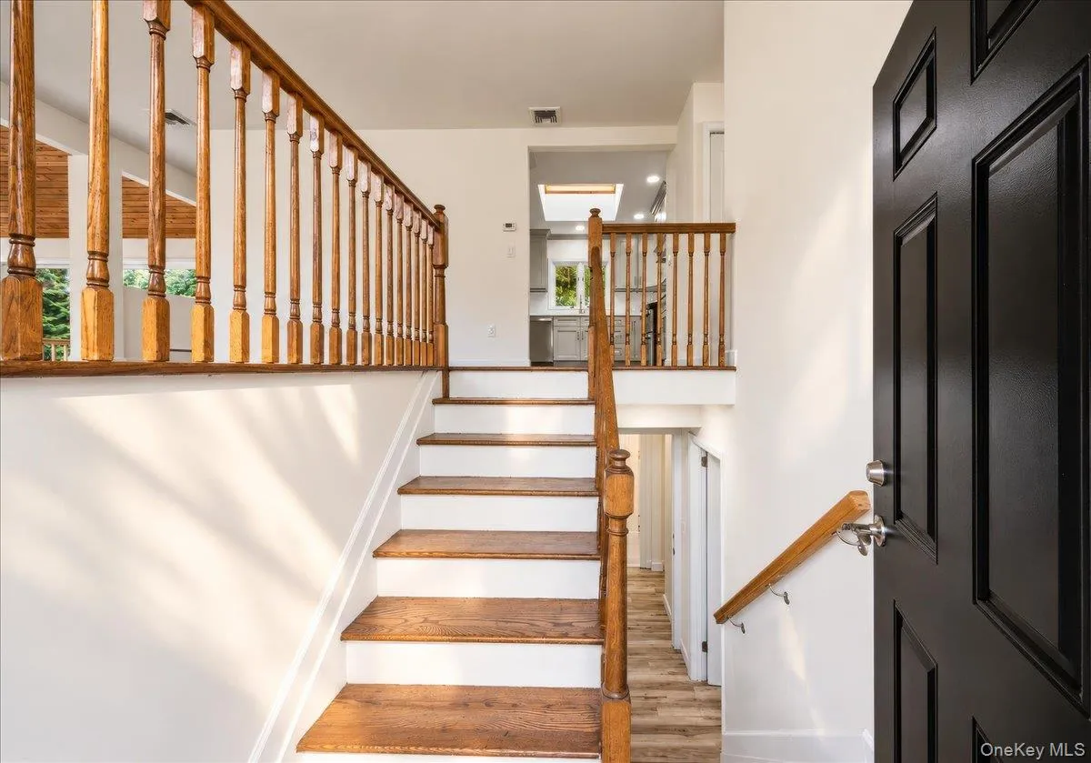 15 Patricia Avenue, Clarkstown, NY, 5 Bedrooms Bedrooms, 10 Rooms Rooms,2 BathroomsBathrooms,Residential,For Rent,Patricia,0,1063338 15 Patricia Avenue, Clarkstown, NY, 5 Bedrooms Bedrooms, 10 Rooms Rooms,2 BathroomsBathrooms,Residential,For Rent,Patricia,0,1063338