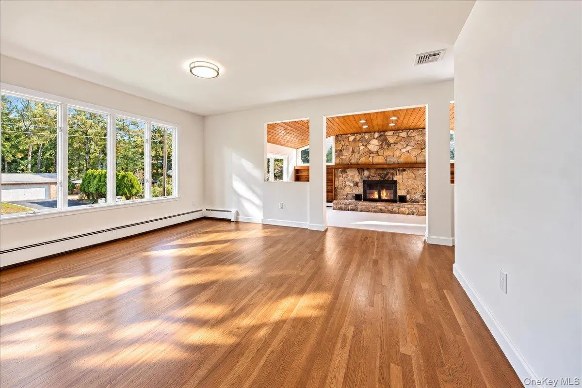 15 Patricia Avenue, Clarkstown, NY, 5 Bedrooms Bedrooms, 10 Rooms Rooms,2 BathroomsBathrooms,Residential,For Rent,Patricia,0,1063338 15 Patricia Avenue, Clarkstown, NY, 5 Bedrooms Bedrooms, 10 Rooms Rooms,2 BathroomsBathrooms,Residential,For Rent,Patricia,0,1063338