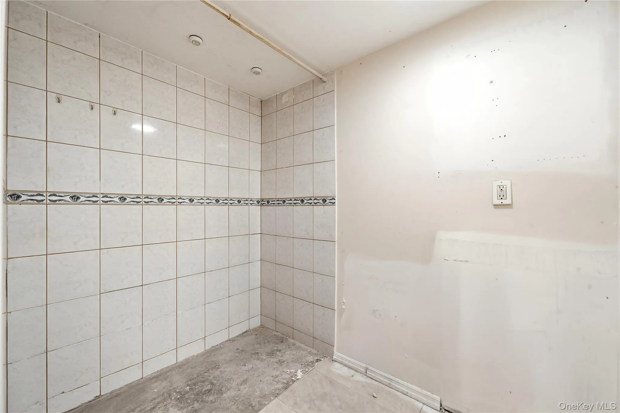 10 Francisco Avenue, Islip, NY, 3 Bedrooms Bedrooms, 5 Rooms Rooms,1 BathroomBathrooms,Residential,For Rent,Francisco,0,1063341 10 Francisco Avenue, Islip, NY, 3 Bedrooms Bedrooms, 5 Rooms Rooms,1 BathroomBathrooms,Residential,For Rent,Francisco,0,1063341