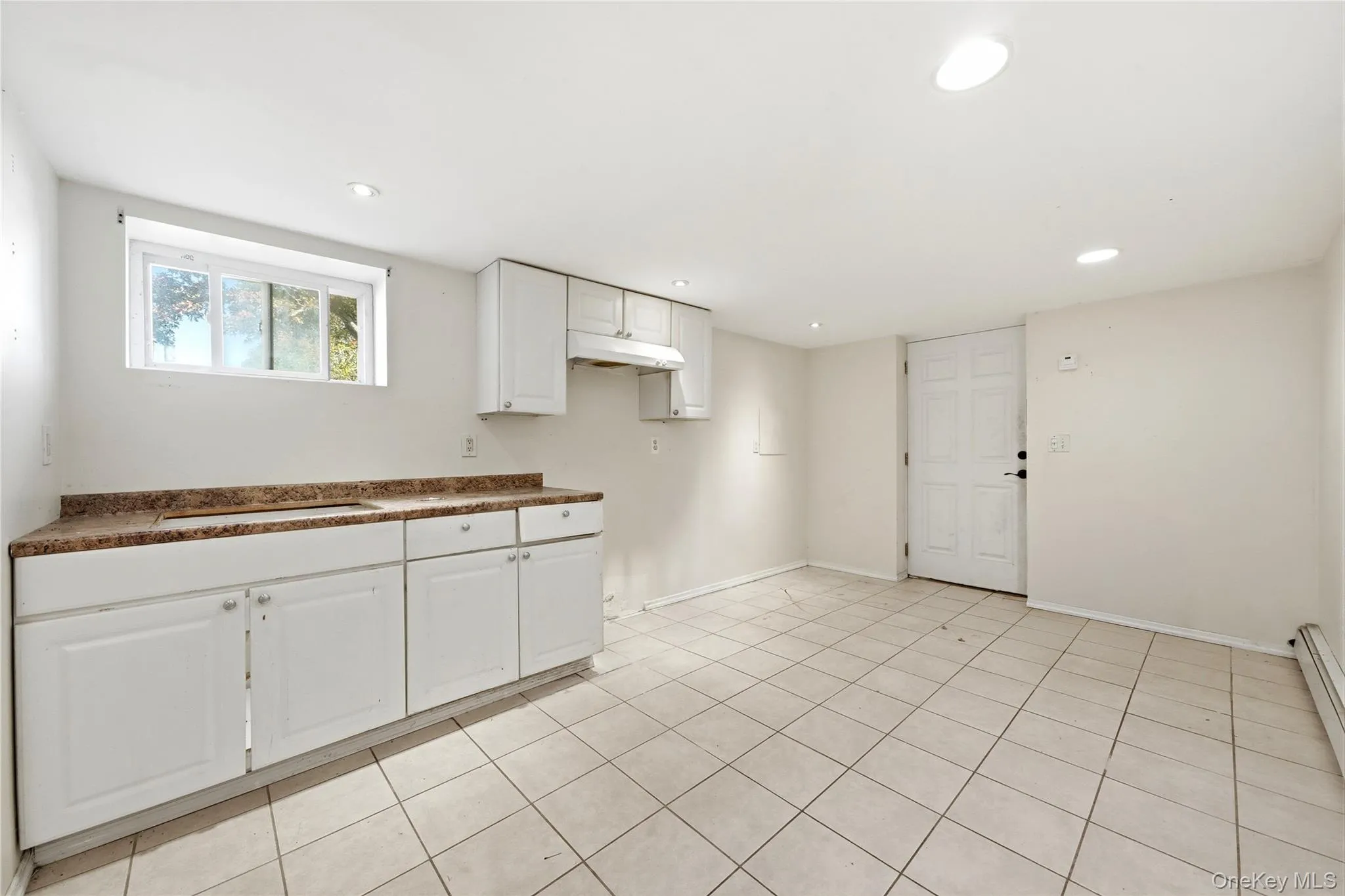 10 Francisco Avenue, Islip, NY, 3 Bedrooms Bedrooms, 5 Rooms Rooms,1 BathroomBathrooms,Residential,For Rent,Francisco,0,1063341 10 Francisco Avenue, Islip, NY, 3 Bedrooms Bedrooms, 5 Rooms Rooms,1 BathroomBathrooms,Residential,For Rent,Francisco,0,1063341