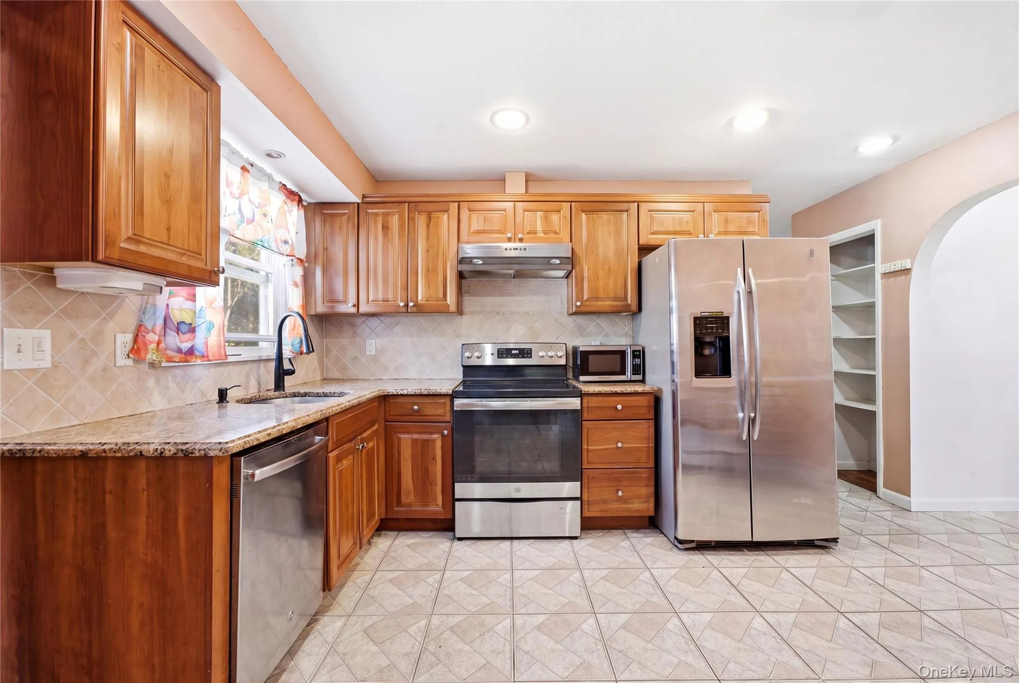 10 Francisco Avenue, Islip, NY, 3 Bedrooms Bedrooms, 5 Rooms Rooms,1 BathroomBathrooms,Residential,For Rent,Francisco,0,1063341 10 Francisco Avenue, Islip, NY, 3 Bedrooms Bedrooms, 5 Rooms Rooms,1 BathroomBathrooms,Residential,For Rent,Francisco,0,1063341