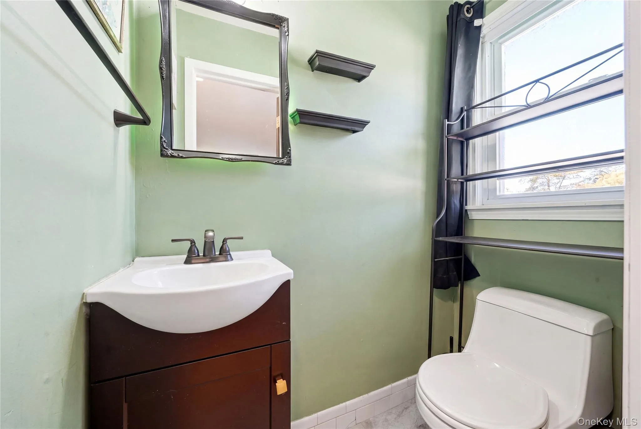 10 Francisco Avenue, Islip, NY, 3 Bedrooms Bedrooms, 5 Rooms Rooms,1 BathroomBathrooms,Residential,For Rent,Francisco,0,1063341 10 Francisco Avenue, Islip, NY, 3 Bedrooms Bedrooms, 5 Rooms Rooms,1 BathroomBathrooms,Residential,For Rent,Francisco,0,1063341