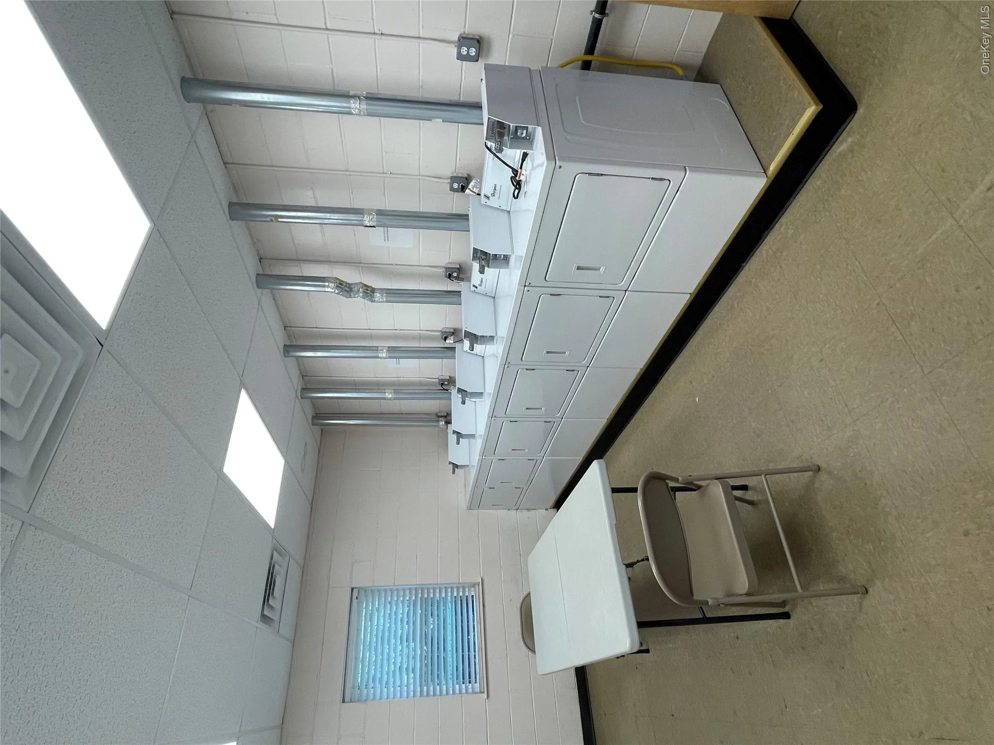 23-2B June Court, Islip, NY, 1 Bedroom Bedrooms, 3 Room Rooms,1 BathroomBathrooms,Residential Lease,For Rent,June Court,0,1063343 23-2B June Court, Islip, NY, 1 Bedroom Bedrooms, 3 Room Rooms,1 BathroomBathrooms,Residential Lease,For Rent,June Court,0,1063343