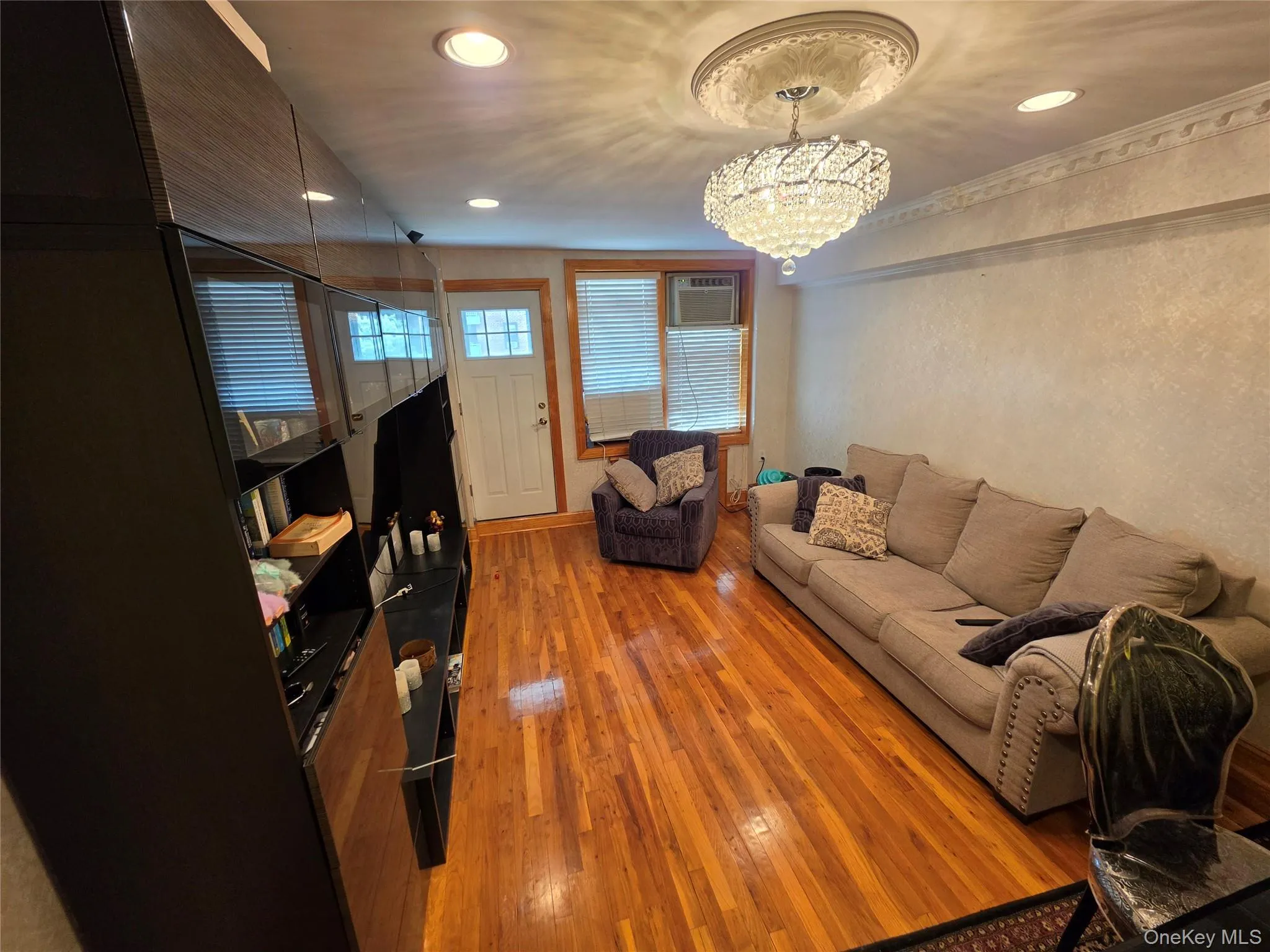 6309 108 Street, New York, NY, 2 Bedrooms Bedrooms, 4 Rooms Rooms,1 BathroomBathrooms,Residential,For Rent,108,0,1063358 6309 108 Street, New York, NY, 2 Bedrooms Bedrooms, 4 Rooms Rooms,1 BathroomBathrooms,Residential,For Rent,108,0,1063358