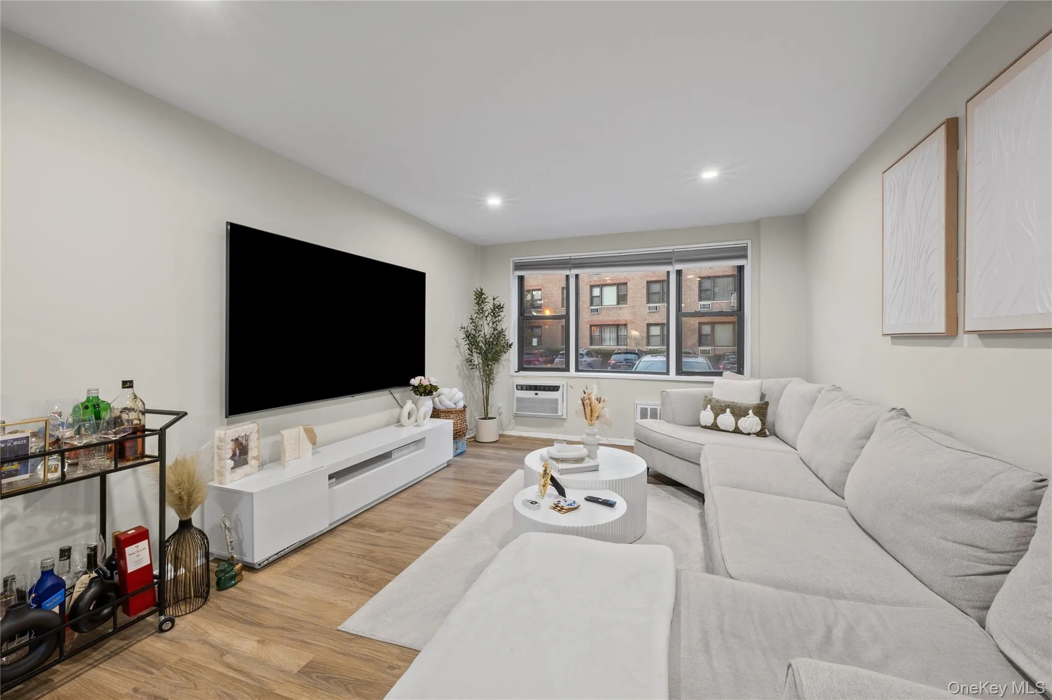 1 Birchwood Court, Hempstead, NY, 1 Bedroom Bedrooms, 5 Rooms Rooms,1 BathroomBathrooms,Residential,For Rent,Birchwood,0,1063363 1 Birchwood Court, Hempstead, NY, 1 Bedroom Bedrooms, 5 Rooms Rooms,1 BathroomBathrooms,Residential,For Rent,Birchwood,0,1063363