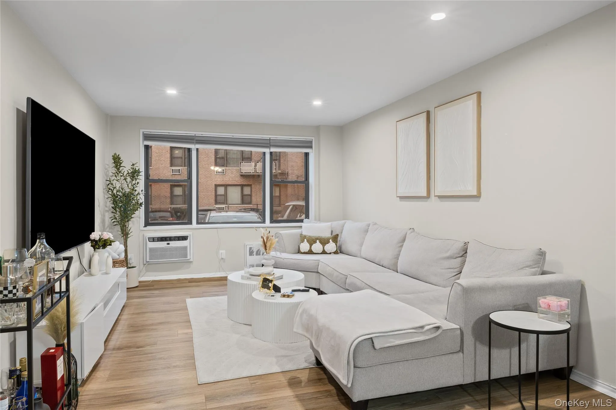 1 Birchwood Court, Hempstead, NY, 1 Bedroom Bedrooms, 5 Rooms Rooms,1 BathroomBathrooms,Residential,For Rent,Birchwood,0,1063363 1 Birchwood Court, Hempstead, NY, 1 Bedroom Bedrooms, 5 Rooms Rooms,1 BathroomBathrooms,Residential,For Rent,Birchwood,0,1063363