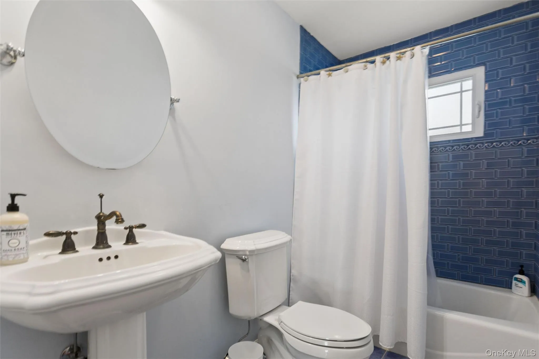 268 Gordon Place, Hempstead, NY, 4 Bedrooms Bedrooms, 10 Rooms Rooms,3 BathroomsBathrooms,Residential,For Rent,Gordon,0,1063368 268 Gordon Place, Hempstead, NY, 4 Bedrooms Bedrooms, 10 Rooms Rooms,3 BathroomsBathrooms,Residential,For Rent,Gordon,0,1063368