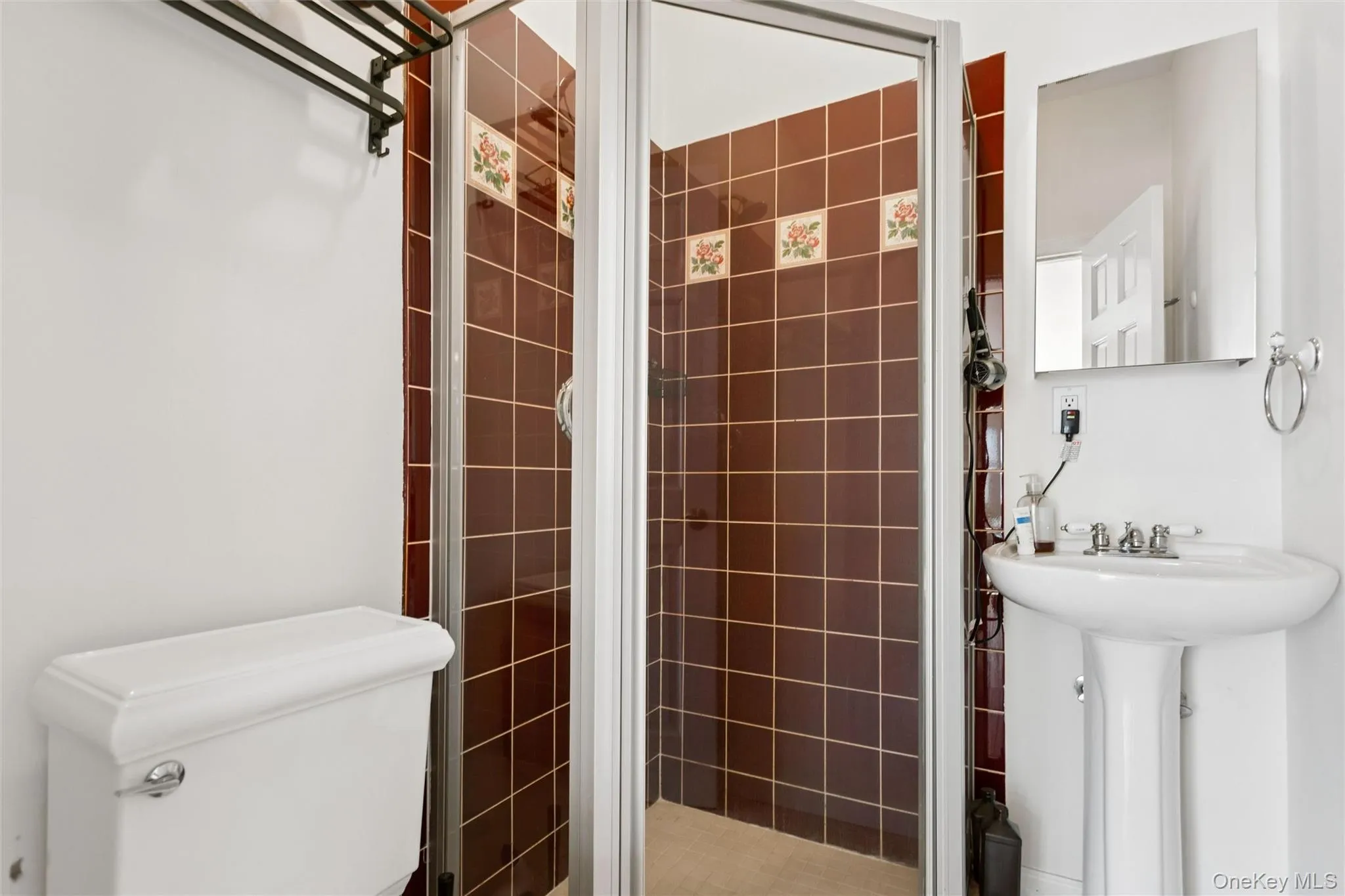 268 Gordon Place, Hempstead, NY, 4 Bedrooms Bedrooms, 10 Rooms Rooms,3 BathroomsBathrooms,Residential,For Rent,Gordon,0,1063368 268 Gordon Place, Hempstead, NY, 4 Bedrooms Bedrooms, 10 Rooms Rooms,3 BathroomsBathrooms,Residential,For Rent,Gordon,0,1063368