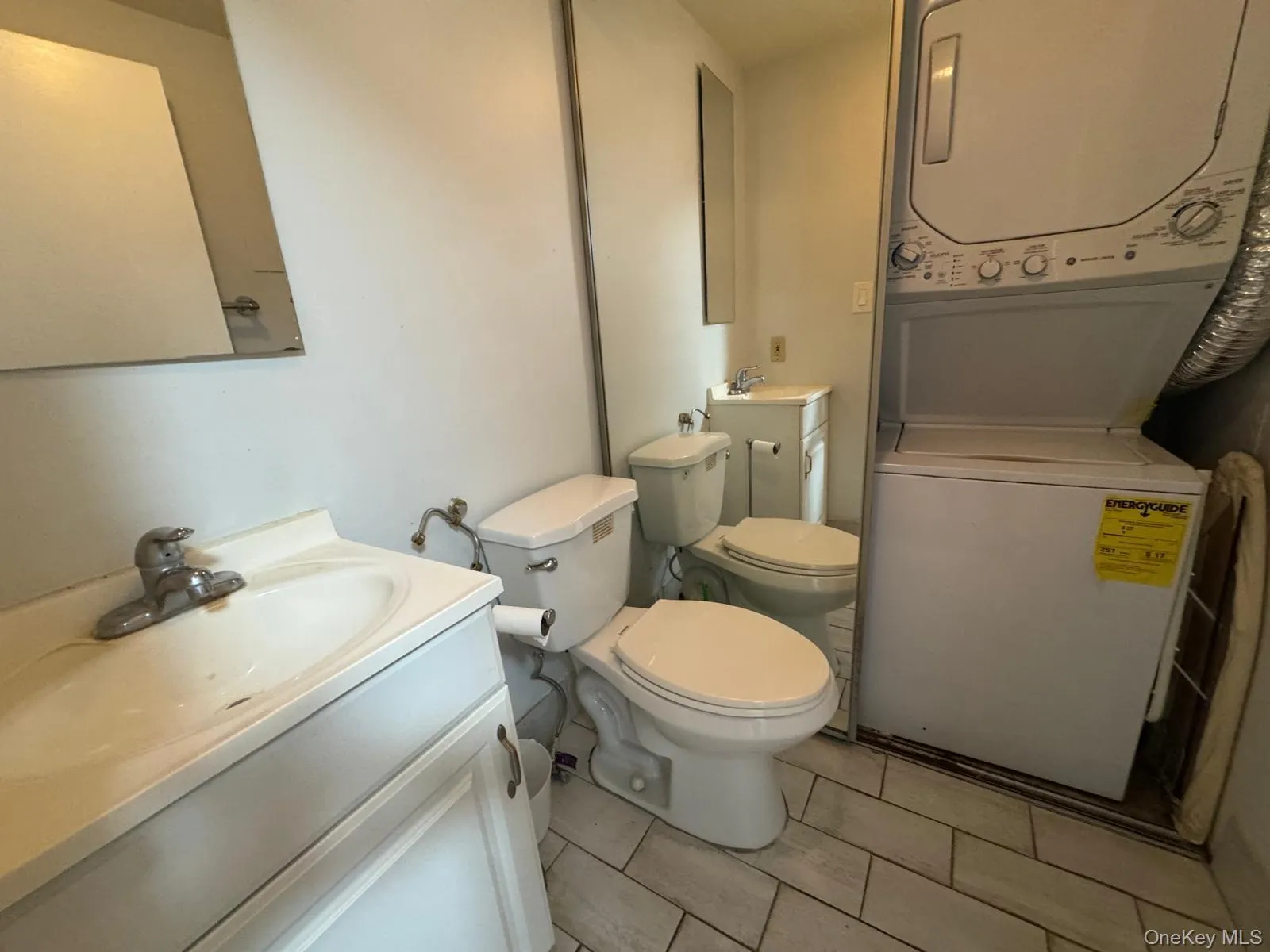 10 Canterbury Road, North Hempstead, NY, 1 Bedroom Bedrooms, 4 Room Rooms,1 BathroomBathrooms,Residential Lease,For Rent,Canterbury,0,1063369 10 Canterbury Road, North Hempstead, NY, 1 Bedroom Bedrooms, 4 Room Rooms,1 BathroomBathrooms,Residential Lease,For Rent,Canterbury,0,1063369