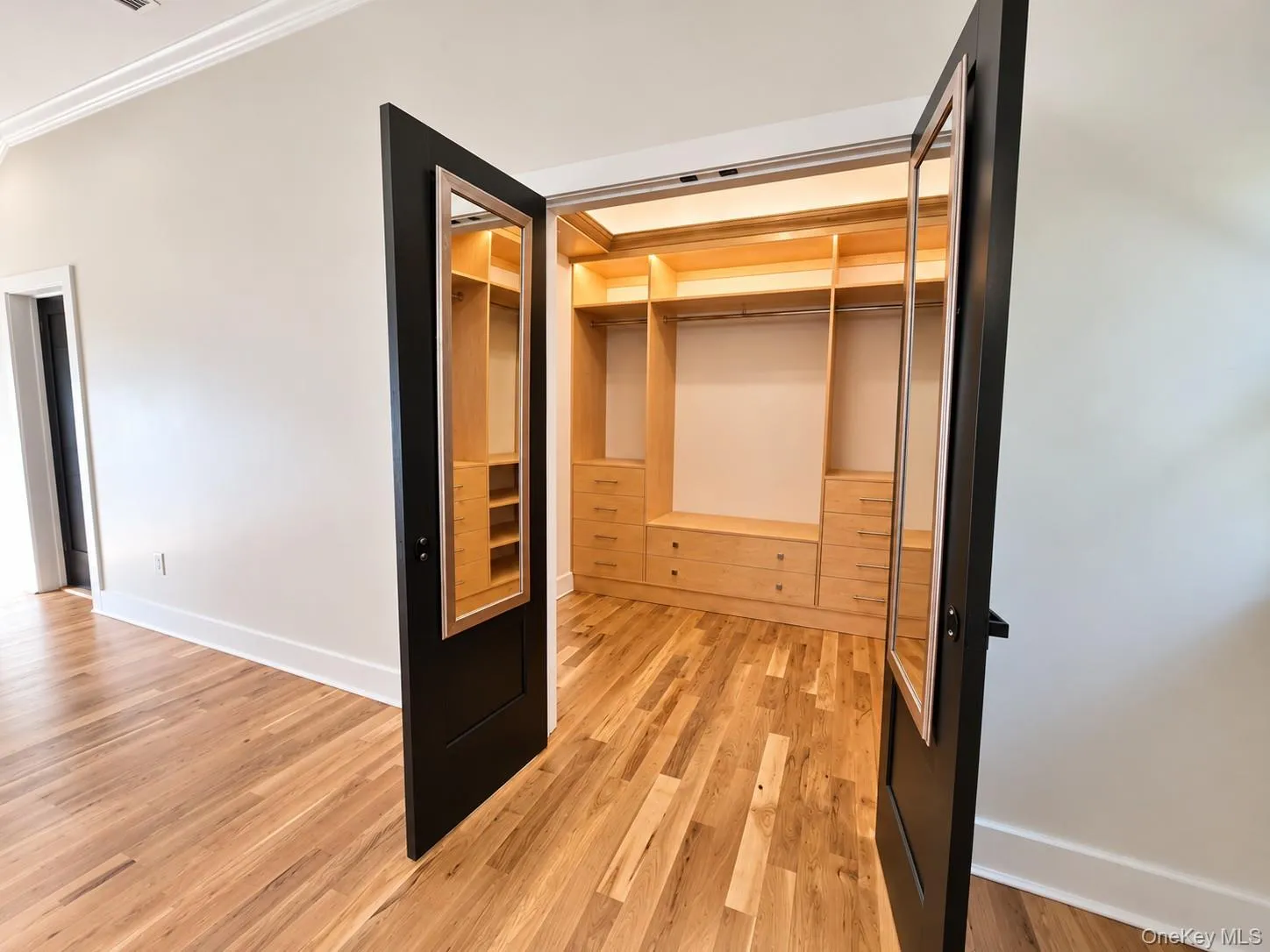 7 Shoreham Drive, Huntington, NY, 4 Bedrooms Bedrooms, 8 Rooms Rooms,3 BathroomsBathrooms,Residential,For Rent,Shoreham,0,1063378 7 Shoreham Drive, Huntington, NY, 4 Bedrooms Bedrooms, 8 Rooms Rooms,3 BathroomsBathrooms,Residential,For Rent,Shoreham,0,1063378