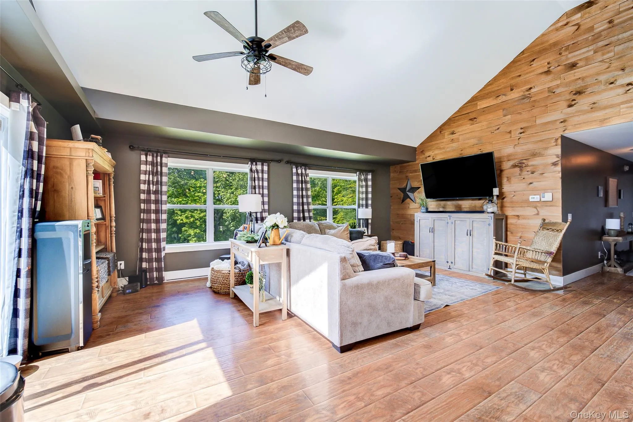 14 Old Route 199, Red Hook, NY, 3 Bedrooms Bedrooms, 11 Rooms Rooms,2 BathroomsBathrooms,Residential,For Rent,Old Route 199,0,1063387 14 Old Route 199, Red Hook, NY, 3 Bedrooms Bedrooms, 11 Rooms Rooms,2 BathroomsBathrooms,Residential,For Rent,Old Route 199,0,1063387