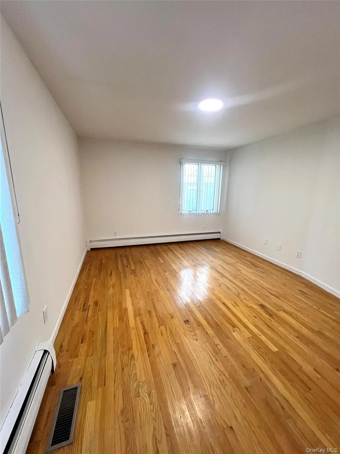 188-20 50 Ave, New York, NY, 3 Bedrooms Bedrooms, 6 Rooms Rooms,3 BathroomsBathrooms,Residential Lease,For Rent,50 Ave,0,1063389 188-20 50 Ave, New York, NY, 3 Bedrooms Bedrooms, 6 Rooms Rooms,3 BathroomsBathrooms,Residential Lease,For Rent,50 Ave,0,1063389