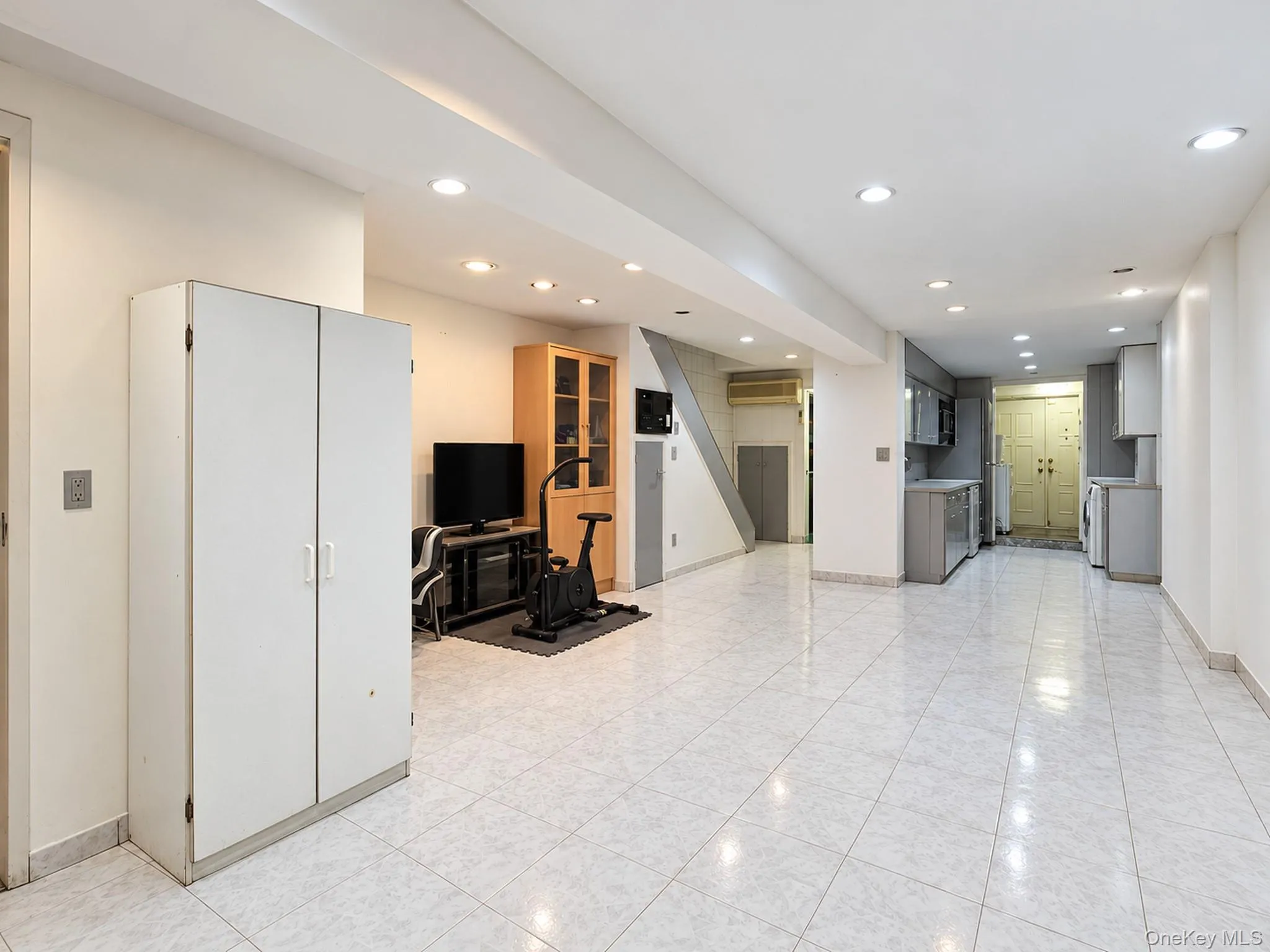 9806 Fort Hamilton Parkway, New York, NY, 4 Bedrooms Bedrooms, 8 Rooms Rooms,2 BathroomsBathrooms,Residential,For Rent,Fort Hamilton,0,1063391 9806 Fort Hamilton Parkway, New York, NY, 4 Bedrooms Bedrooms, 8 Rooms Rooms,2 BathroomsBathrooms,Residential,For Rent,Fort Hamilton,0,1063391