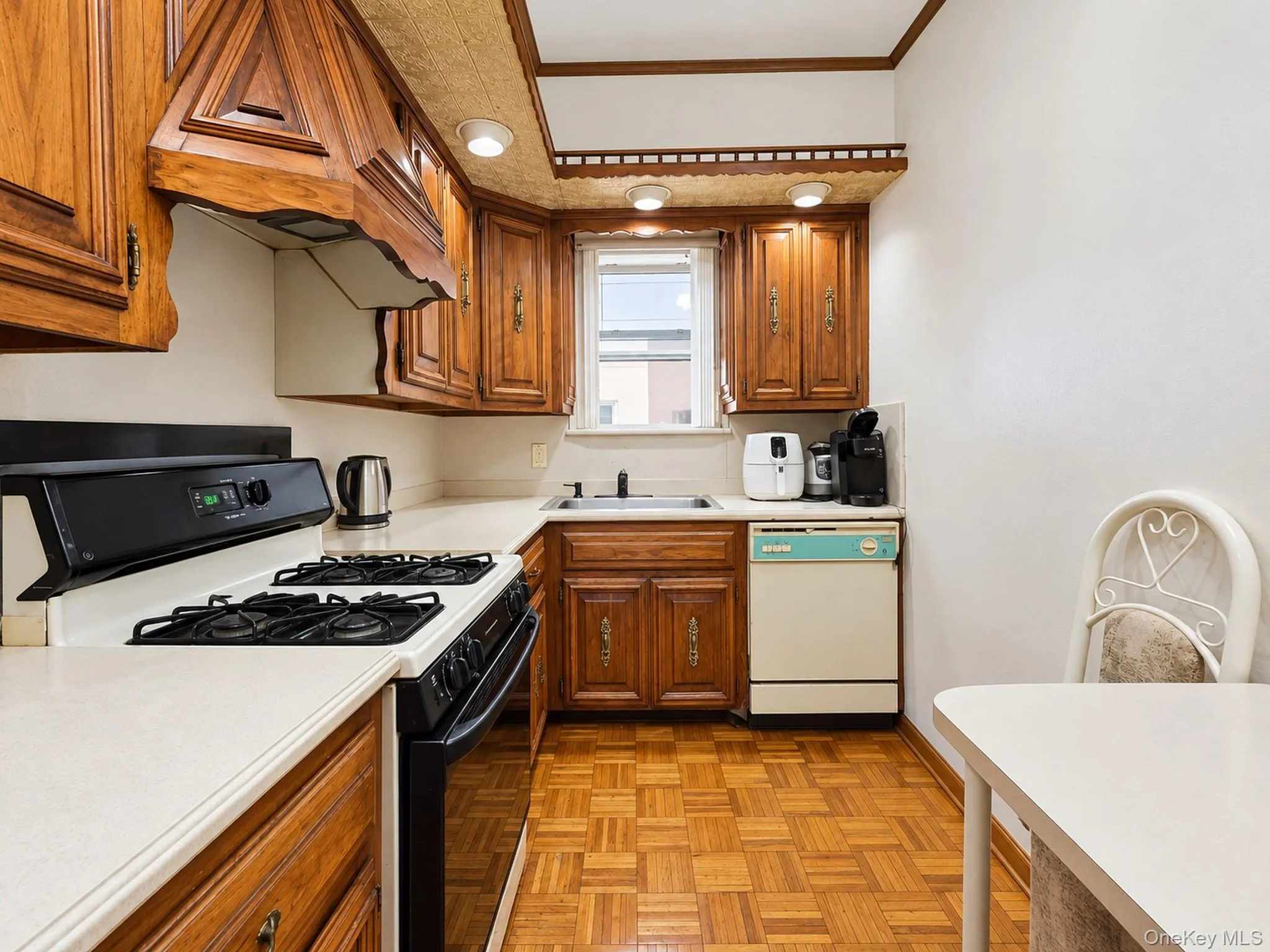 9806 Fort Hamilton Parkway, New York, NY, 4 Bedrooms Bedrooms, 8 Rooms Rooms,2 BathroomsBathrooms,Residential,For Rent,Fort Hamilton,0,1063391 9806 Fort Hamilton Parkway, New York, NY, 4 Bedrooms Bedrooms, 8 Rooms Rooms,2 BathroomsBathrooms,Residential,For Rent,Fort Hamilton,0,1063391