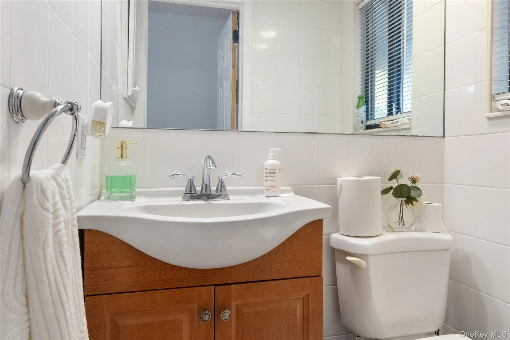 3 Heritage Drive, Monroe, NY, 3 Bedrooms Bedrooms, 9 Rooms Rooms,1 BathroomBathrooms,Residential,For Rent,Heritage,0,1063393 3 Heritage Drive, Monroe, NY, 3 Bedrooms Bedrooms, 9 Rooms Rooms,1 BathroomBathrooms,Residential,For Rent,Heritage,0,1063393