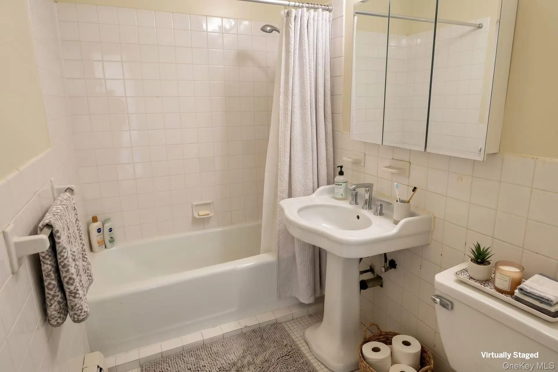 136-35 Maple Avenue, New York, NY, 1 Bedroom Bedrooms, 3 Room Rooms,1 BathroomBathrooms,Residential Lease,For Rent,Maple,0,1063395 136-35 Maple Avenue, New York, NY, 1 Bedroom Bedrooms, 3 Room Rooms,1 BathroomBathrooms,Residential Lease,For Rent,Maple,0,1063395