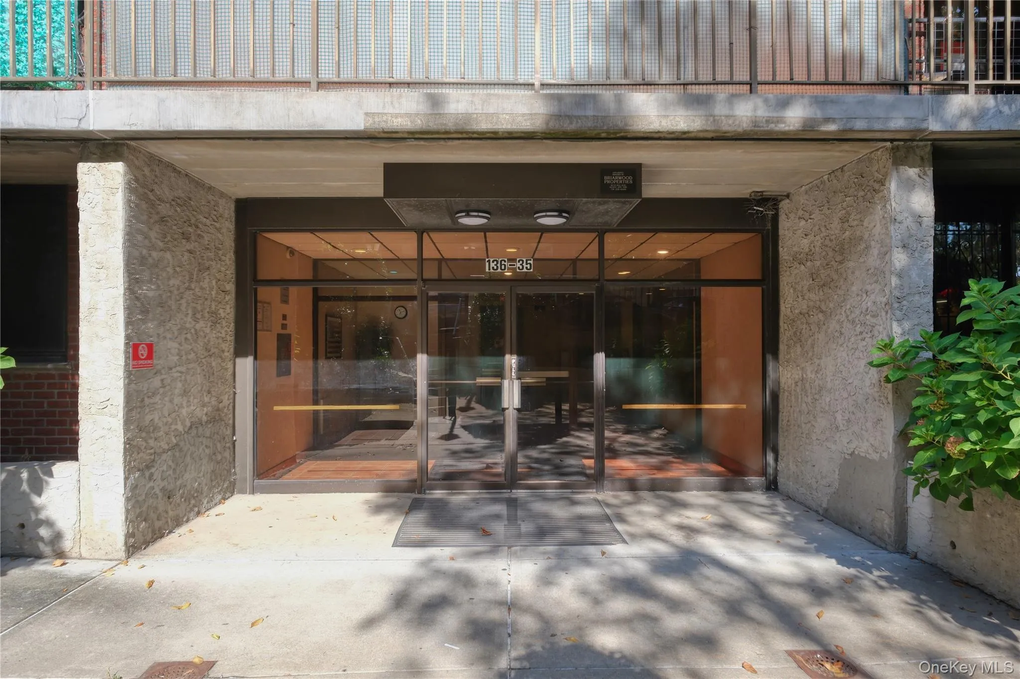 136-35 Maple Avenue, New York, NY, 1 Bedroom Bedrooms, 3 Room Rooms,1 BathroomBathrooms,Residential Lease,For Rent,Maple,0,1063395 136-35 Maple Avenue, New York, NY, 1 Bedroom Bedrooms, 3 Room Rooms,1 BathroomBathrooms,Residential Lease,For Rent,Maple,0,1063395