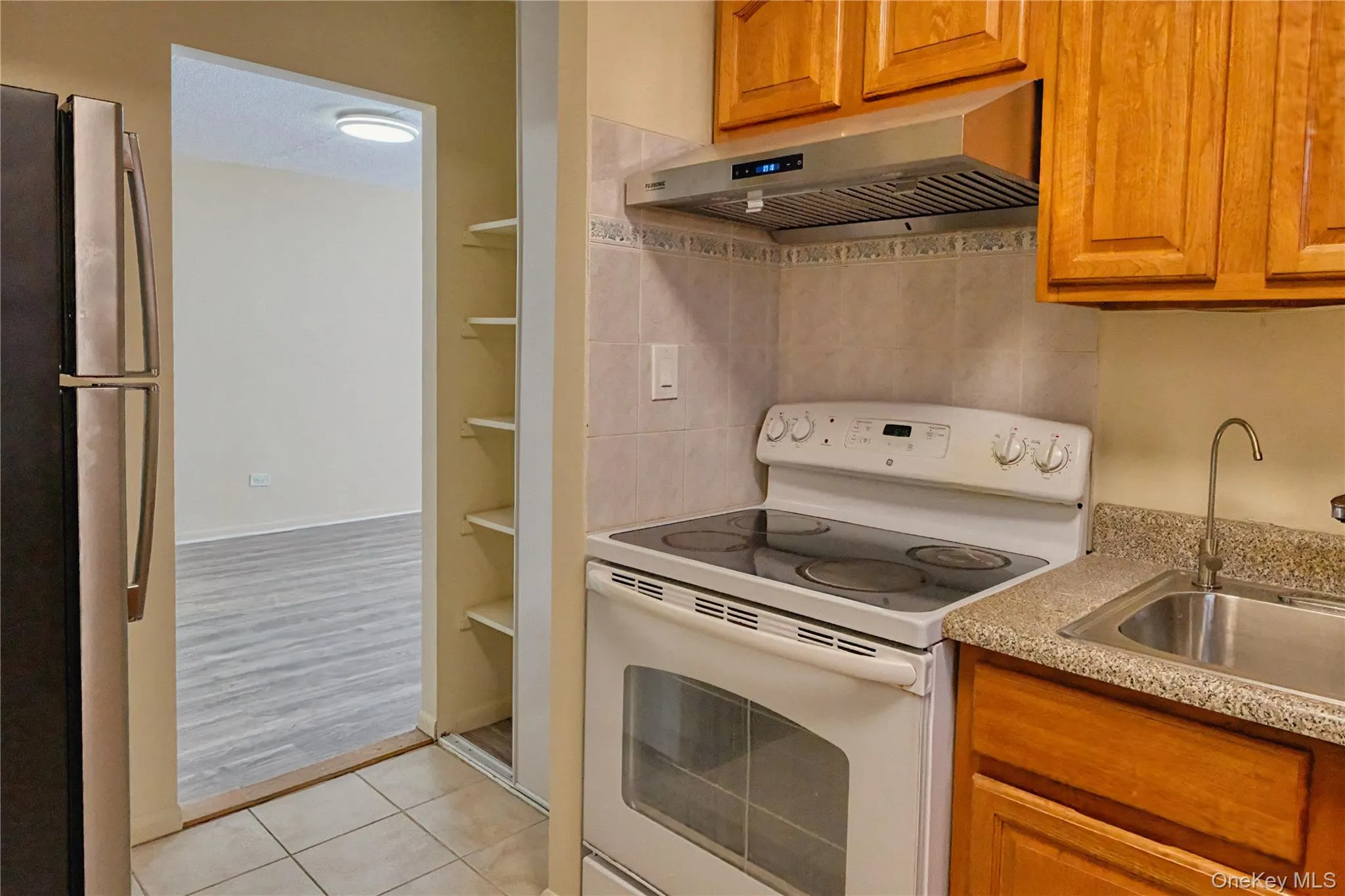136-35 Maple Avenue, New York, NY, 1 Bedroom Bedrooms, 3 Room Rooms,1 BathroomBathrooms,Residential Lease,For Rent,Maple,0,1063395 136-35 Maple Avenue, New York, NY, 1 Bedroom Bedrooms, 3 Room Rooms,1 BathroomBathrooms,Residential Lease,For Rent,Maple,0,1063395