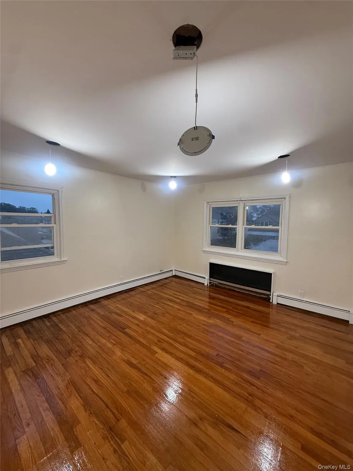 380 Hill Avenue, Hempstead, NY, 3 Bedroom Bedrooms, 5 Room Rooms,1 BathroomBathrooms,Residential Lease,For Rent,Hill,0,1063403 380 Hill Avenue, Hempstead, NY, 3 Bedroom Bedrooms, 5 Room Rooms,1 BathroomBathrooms,Residential Lease,For Rent,Hill,0,1063403