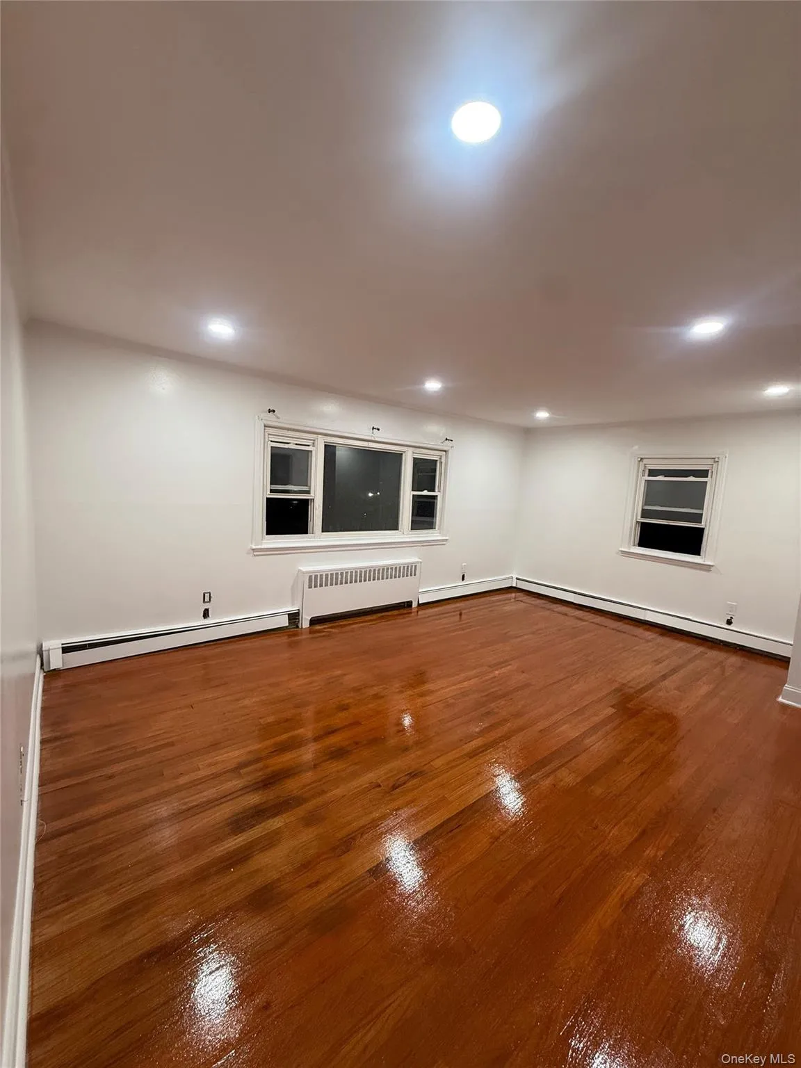 380 Hill Avenue, Hempstead, NY, 3 Bedroom Bedrooms, 5 Room Rooms,1 BathroomBathrooms,Residential Lease,For Rent,Hill,0,1063403 380 Hill Avenue, Hempstead, NY, 3 Bedroom Bedrooms, 5 Room Rooms,1 BathroomBathrooms,Residential Lease,For Rent,Hill,0,1063403