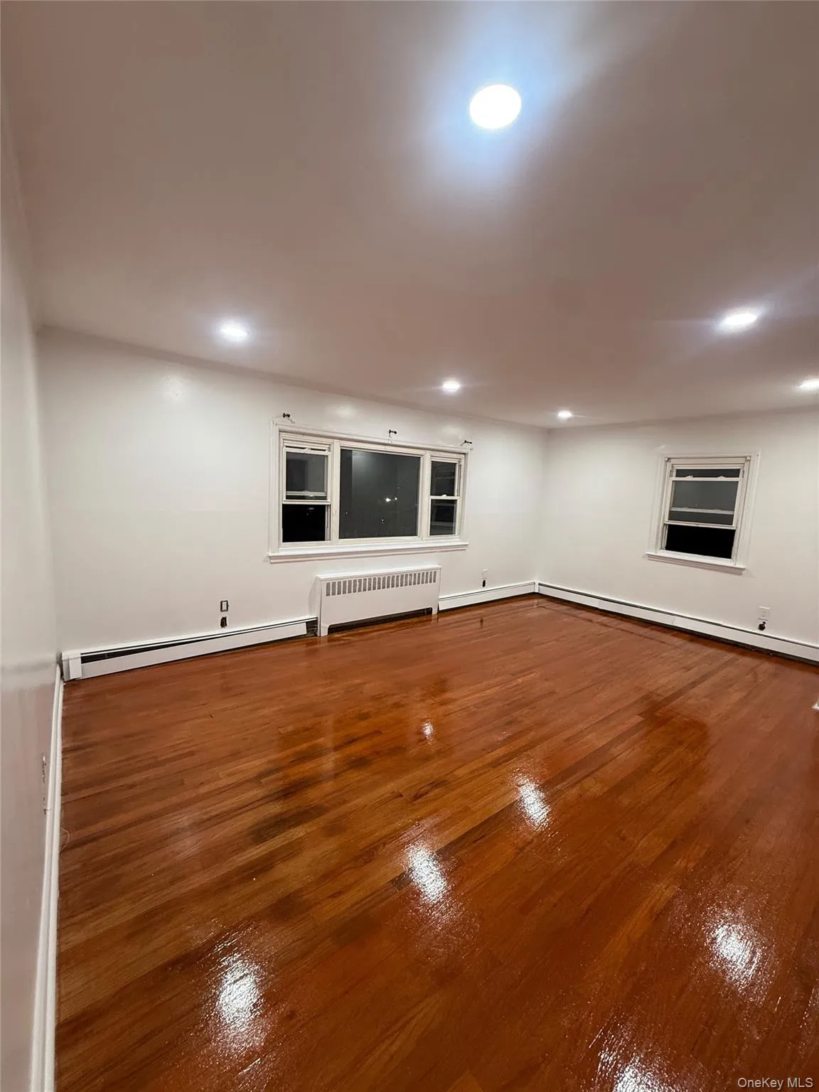 380 Hill Avenue, Hempstead, NY, 3 Bedroom Bedrooms, 5 Room Rooms,1 BathroomBathrooms,Residential Lease,For Rent,Hill,0,1063403 380 Hill Avenue, Hempstead, NY, 3 Bedroom Bedrooms, 5 Room Rooms,1 BathroomBathrooms,Residential Lease,For Rent,Hill,0,1063403