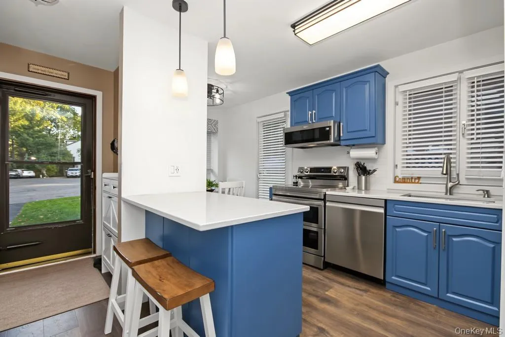 20 Lakeview Court, Thompson, NY, 2 Bedrooms Bedrooms, 6 Rooms Rooms,2 BathroomsBathrooms,Residential,For Rent,Lakeview,0,1063405 20 Lakeview Court, Thompson, NY, 2 Bedrooms Bedrooms, 6 Rooms Rooms,2 BathroomsBathrooms,Residential,For Rent,Lakeview,0,1063405