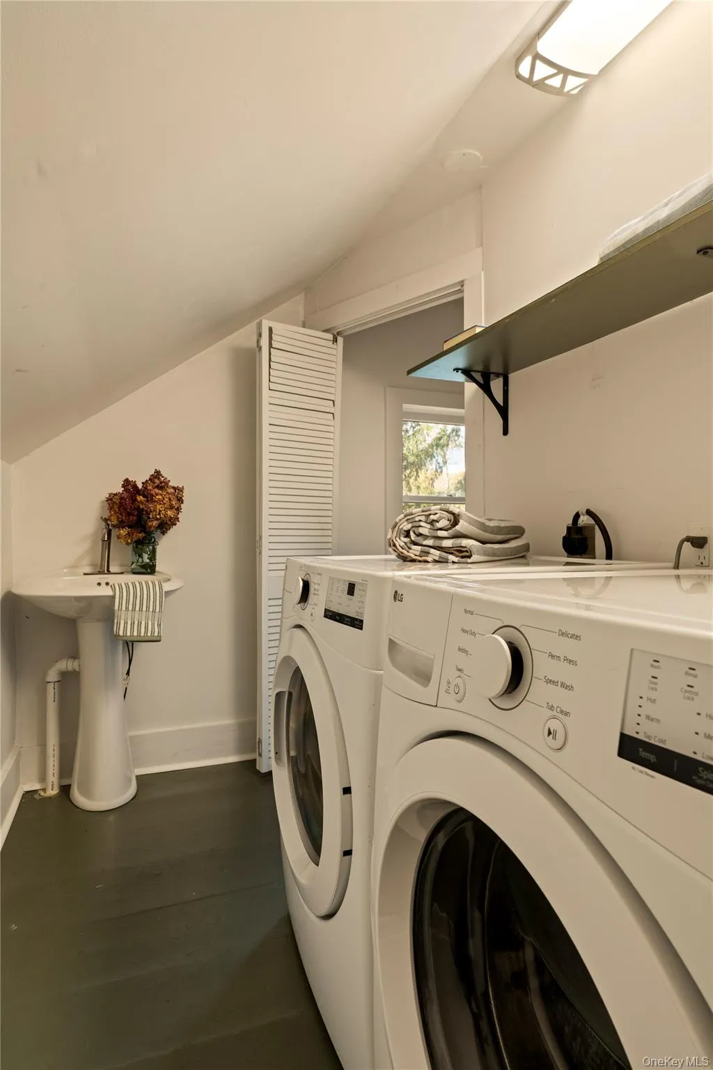 23 Frog Alley, Chatham, NY, 3 Bedrooms Bedrooms, 9 Rooms Rooms,2 BathroomsBathrooms,Residential,For Rent,Frog,0,1063409 23 Frog Alley, Chatham, NY, 3 Bedrooms Bedrooms, 9 Rooms Rooms,2 BathroomsBathrooms,Residential,For Rent,Frog,0,1063409