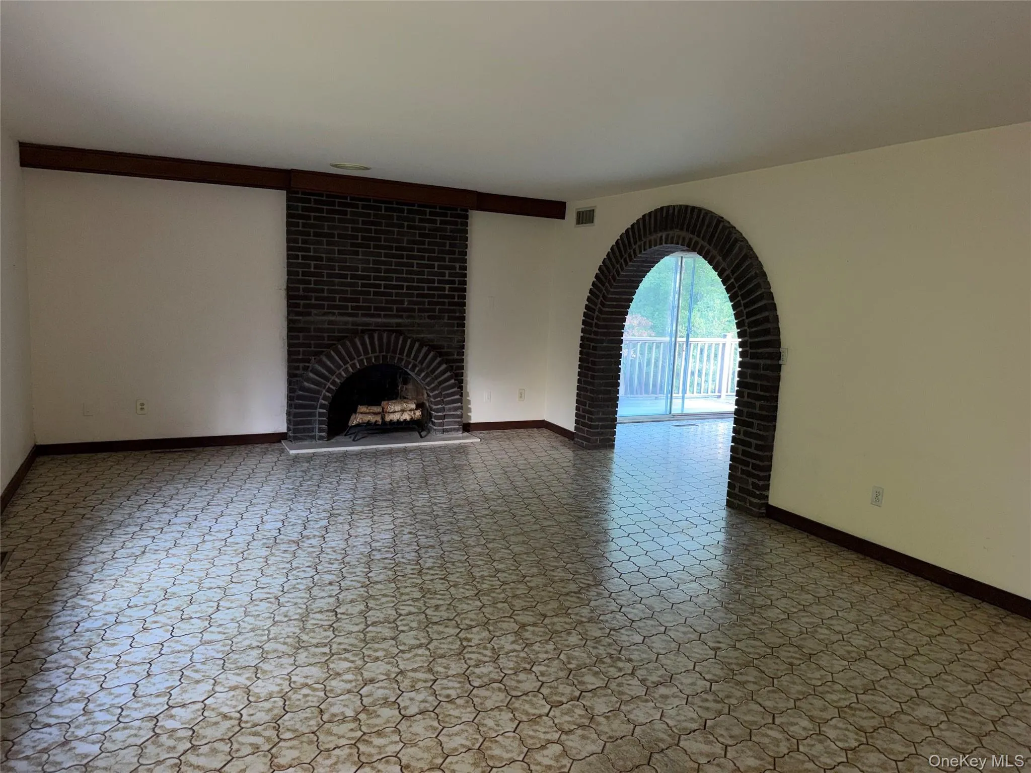 620 Pleasure Drive, Southampton, NY, 3 Bedrooms Bedrooms, 9 Rooms Rooms,3 BathroomsBathrooms,Residential,For Rent,Pleasure,0,1063414 620 Pleasure Drive, Southampton, NY, 3 Bedrooms Bedrooms, 9 Rooms Rooms,3 BathroomsBathrooms,Residential,For Rent,Pleasure,0,1063414
