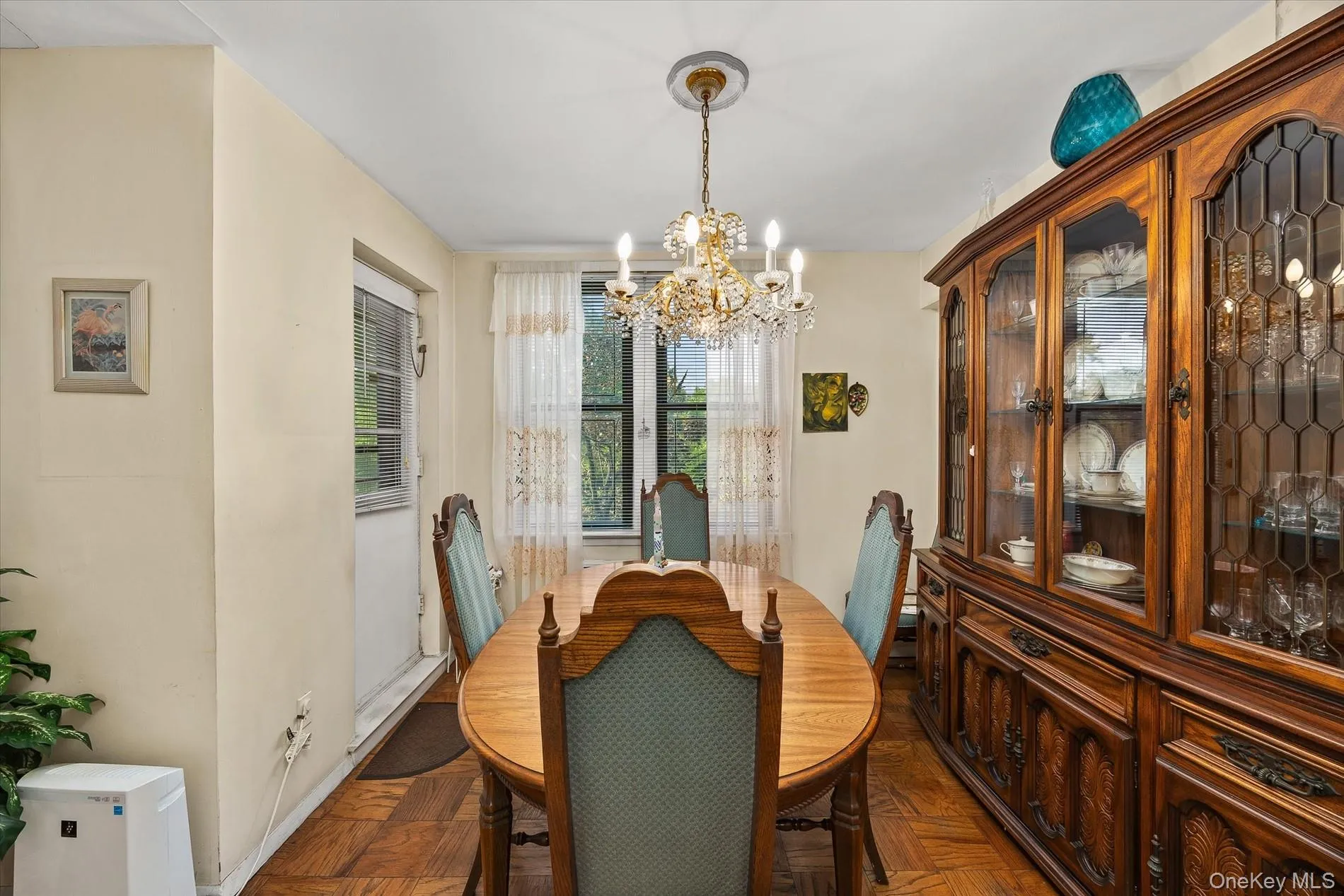 1874 Pelham Parkway, New York, NY, 2 Bedrooms Bedrooms, 6 Rooms Rooms,2 BathroomsBathrooms,Residential,For Rent,Pelham,0,1063421 1874 Pelham Parkway, New York, NY, 2 Bedrooms Bedrooms, 6 Rooms Rooms,2 BathroomsBathrooms,Residential,For Rent,Pelham,0,1063421