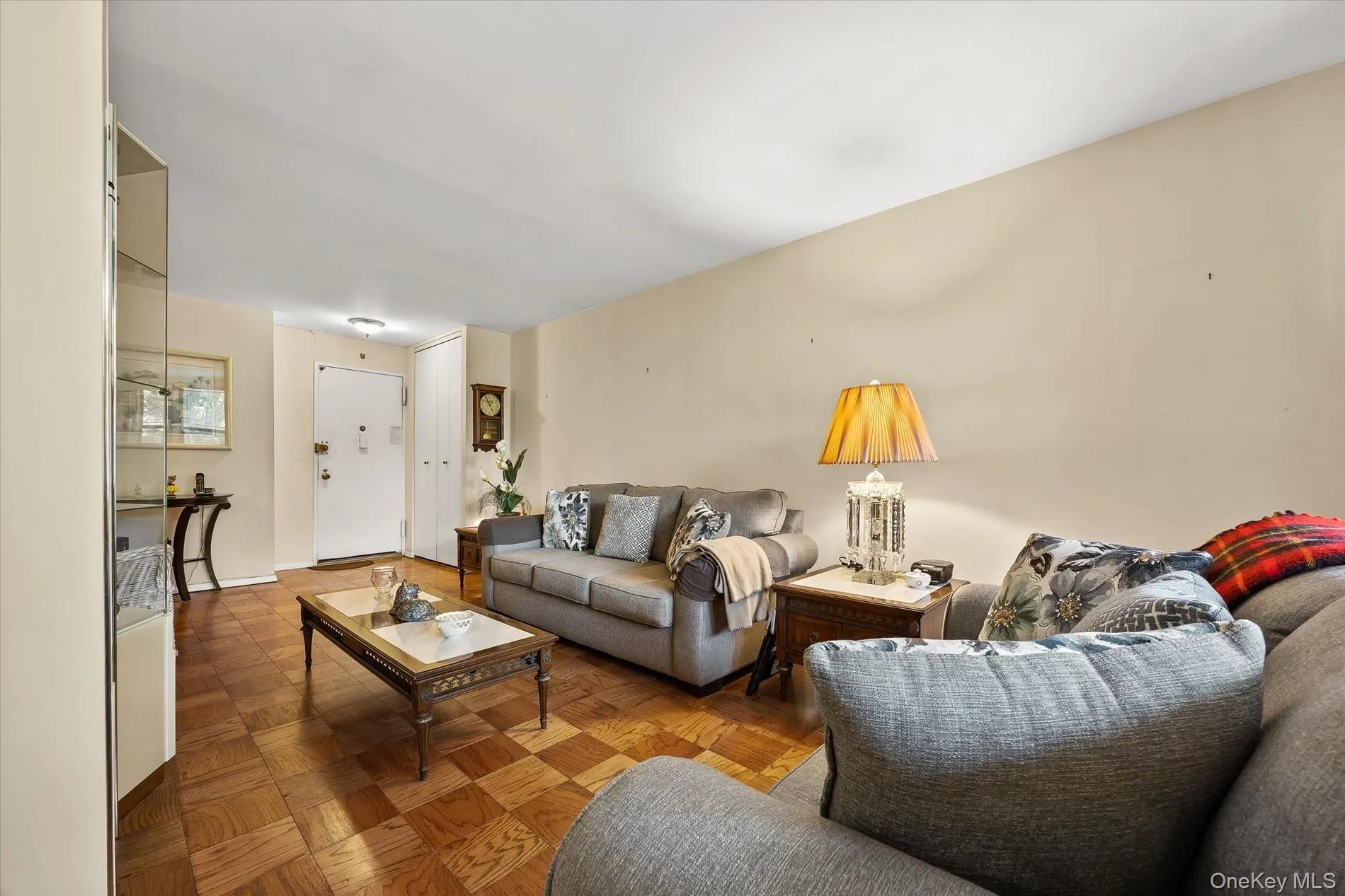 1874 Pelham Parkway, New York, NY, 2 Bedrooms Bedrooms, 6 Rooms Rooms,2 BathroomsBathrooms,Residential,For Rent,Pelham,0,1063421 1874 Pelham Parkway, New York, NY, 2 Bedrooms Bedrooms, 6 Rooms Rooms,2 BathroomsBathrooms,Residential,For Rent,Pelham,0,1063421