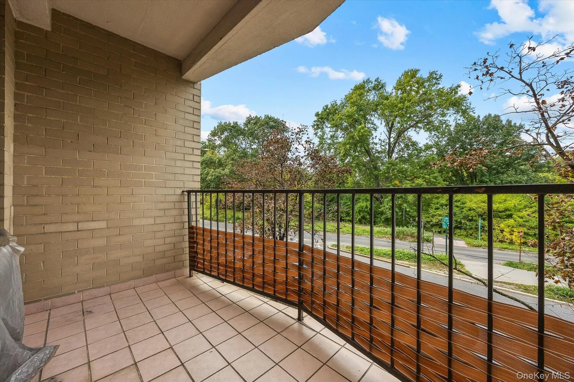1874 Pelham Parkway, New York, NY, 2 Bedrooms Bedrooms, 6 Rooms Rooms,2 BathroomsBathrooms,Residential,For Rent,Pelham,0,1063421 1874 Pelham Parkway, New York, NY, 2 Bedrooms Bedrooms, 6 Rooms Rooms,2 BathroomsBathrooms,Residential,For Rent,Pelham,0,1063421