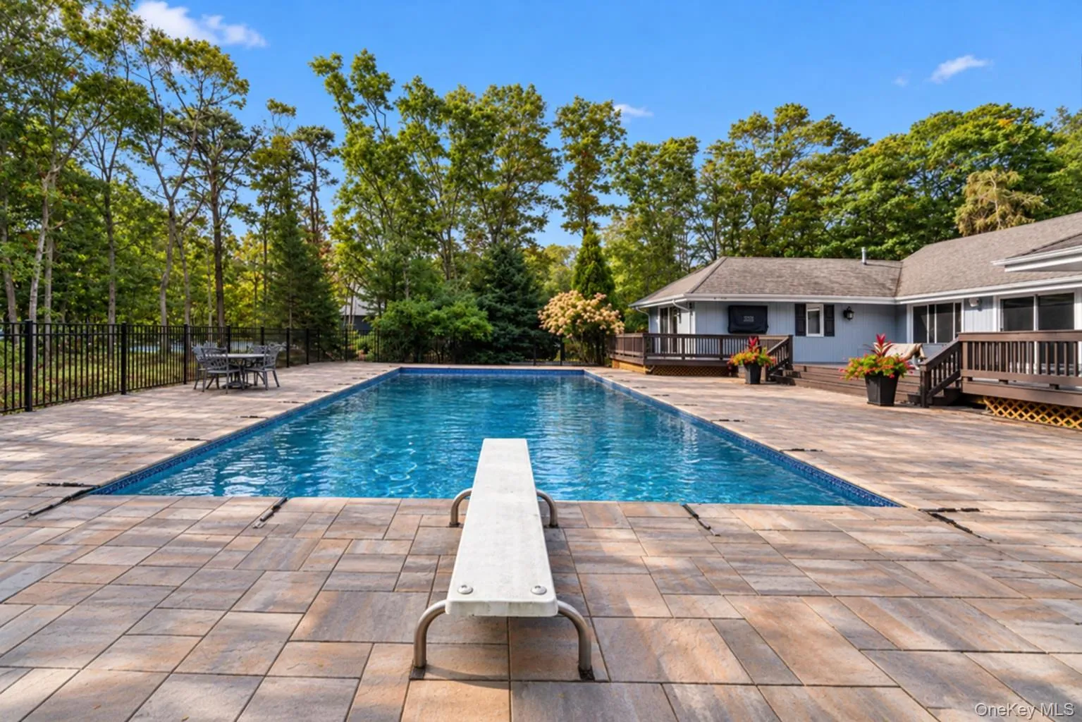 14 N Quarter Road, Southampton, New York 11977