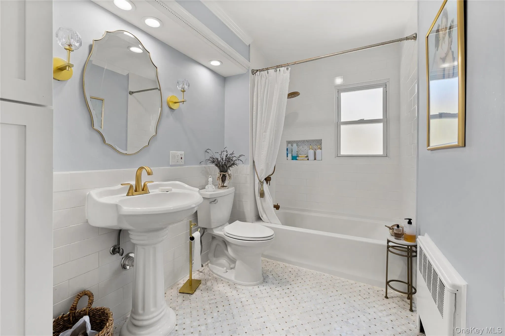3 Lewis Circle, Babylon, NY, 4 Bedrooms Bedrooms, 8 Rooms Rooms,2 BathroomsBathrooms,Residential,For Rent,Lewis,0,1063427 3 Lewis Circle, Babylon, NY, 4 Bedrooms Bedrooms, 8 Rooms Rooms,2 BathroomsBathrooms,Residential,For Rent,Lewis,0,1063427