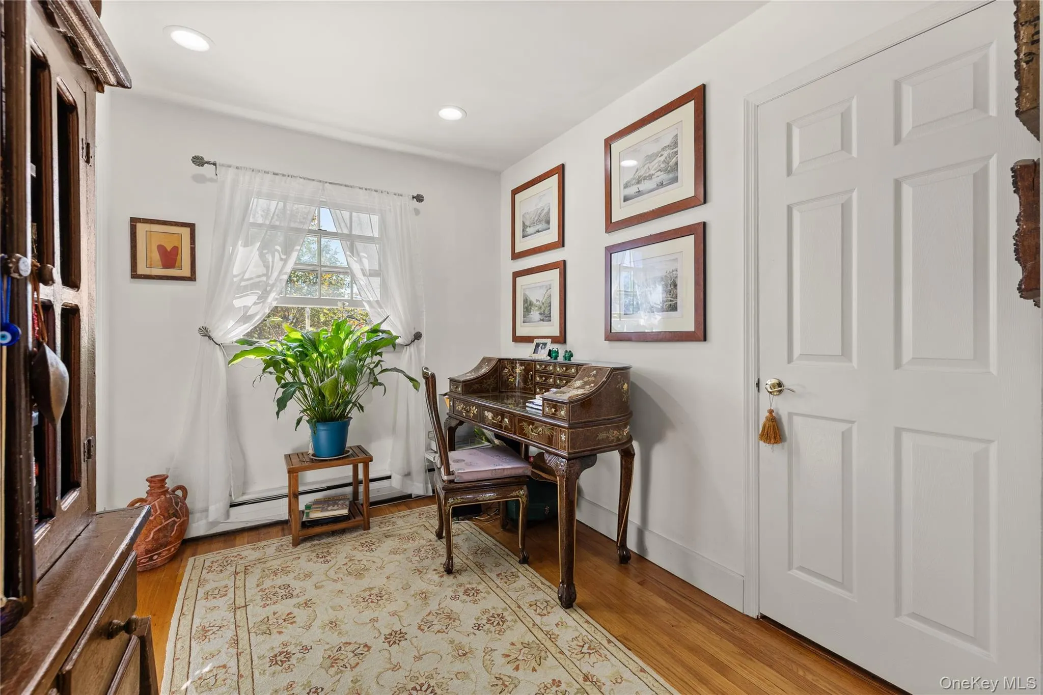 3 Lewis Circle, Babylon, NY, 4 Bedrooms Bedrooms, 8 Rooms Rooms,2 BathroomsBathrooms,Residential,For Rent,Lewis,0,1063427 3 Lewis Circle, Babylon, NY, 4 Bedrooms Bedrooms, 8 Rooms Rooms,2 BathroomsBathrooms,Residential,For Rent,Lewis,0,1063427