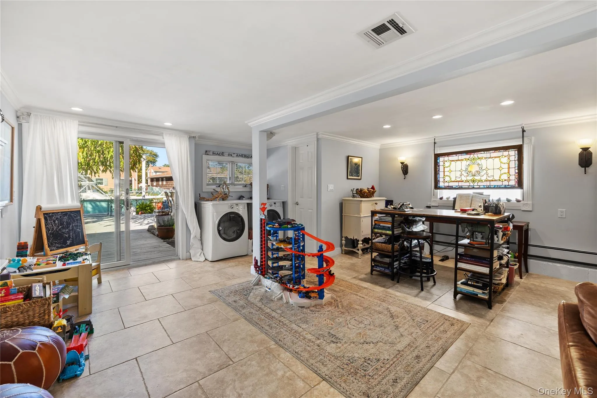 3 Lewis Circle, Babylon, NY, 4 Bedrooms Bedrooms, 8 Rooms Rooms,2 BathroomsBathrooms,Residential,For Rent,Lewis,0,1063427 3 Lewis Circle, Babylon, NY, 4 Bedrooms Bedrooms, 8 Rooms Rooms,2 BathroomsBathrooms,Residential,For Rent,Lewis,0,1063427