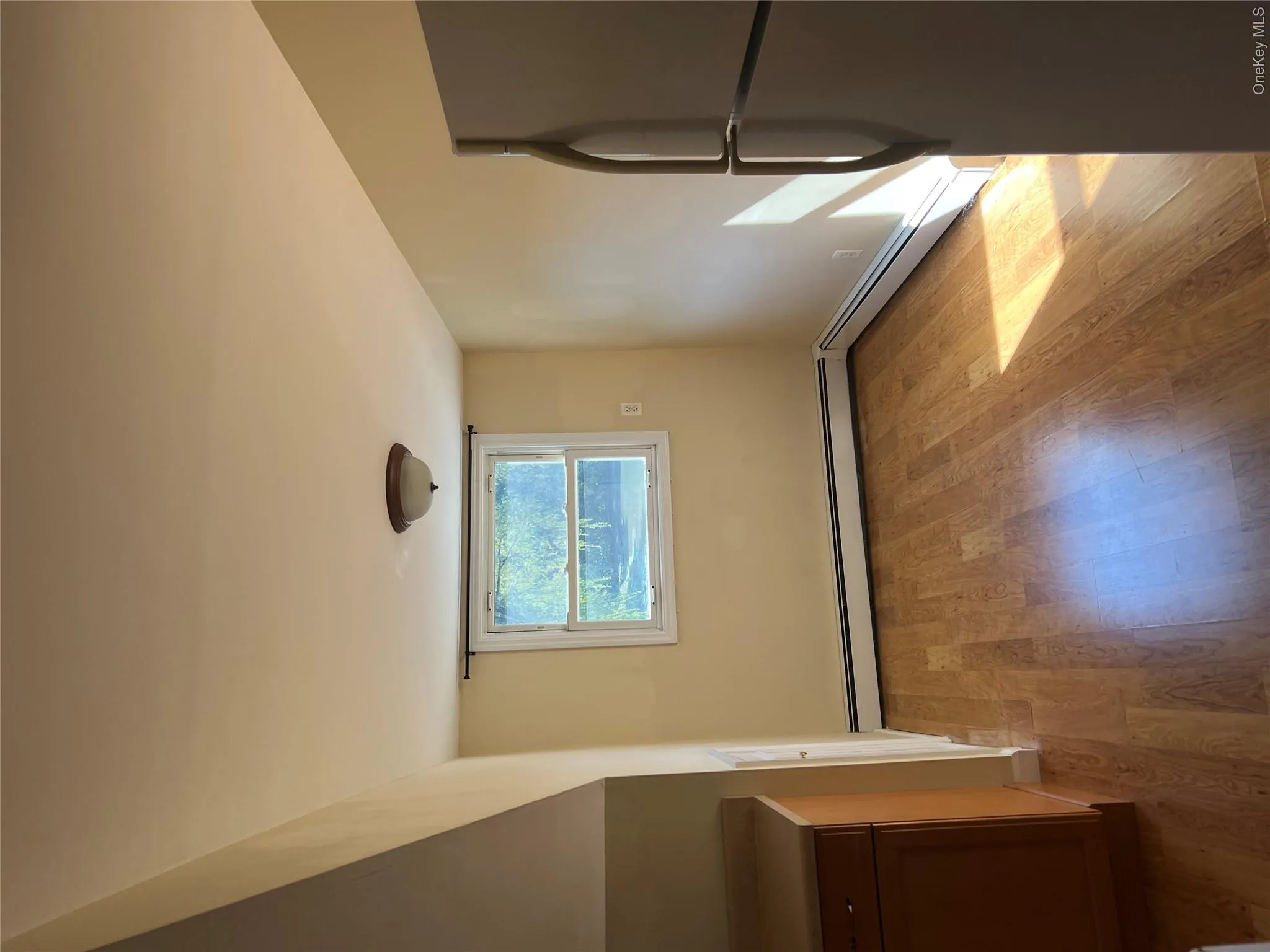 56 A & B Shore Road, Oyster Bay, NY, 1 Bedroom Bedrooms, 3 Room Rooms,Residential Lease,For Rent,Shore,0,1063431 56 A & B Shore Road, Oyster Bay, NY, 1 Bedroom Bedrooms, 3 Room Rooms,Residential Lease,For Rent,Shore,0,1063431