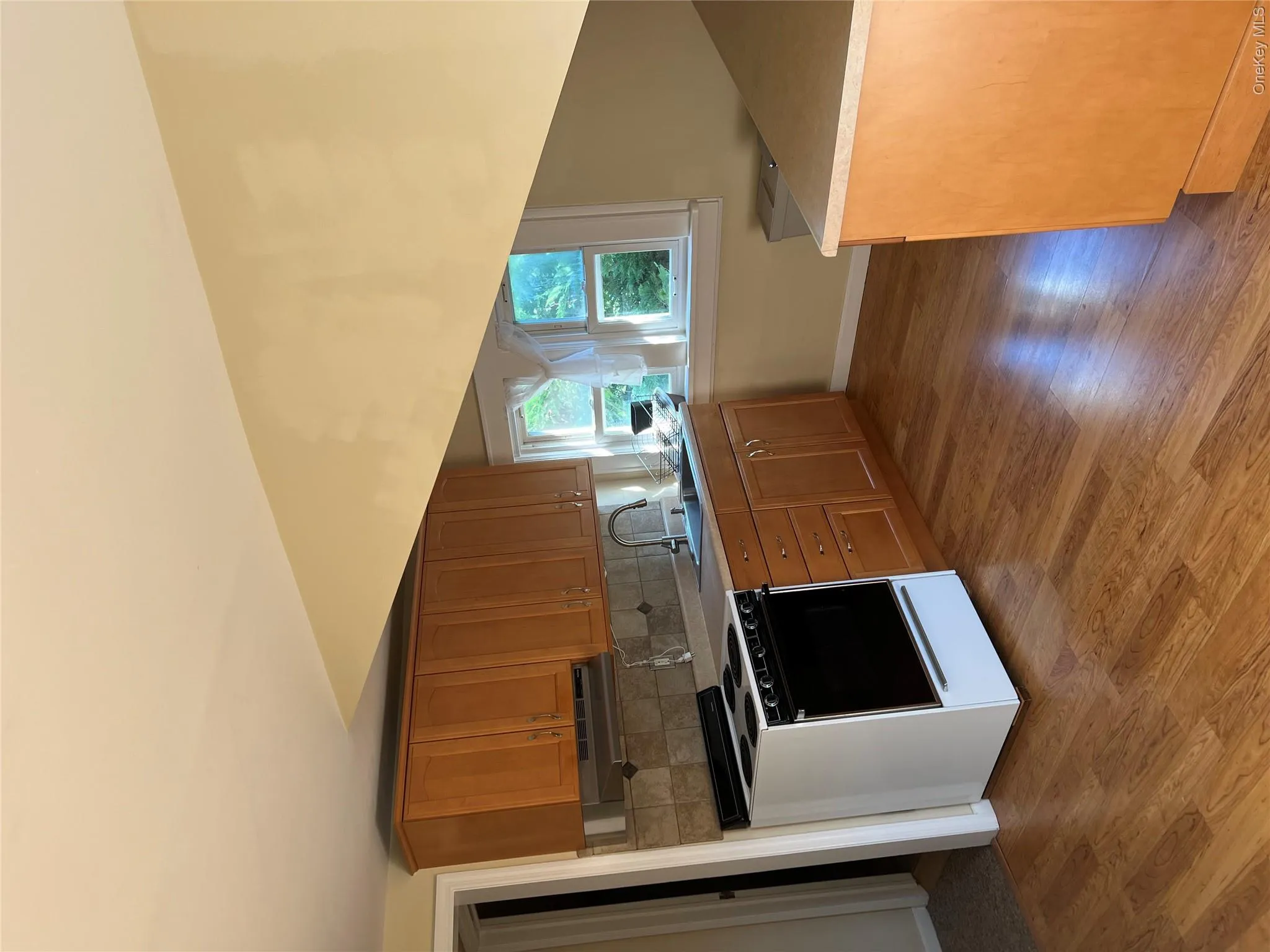 56 A & B Shore Road, Oyster Bay, NY, 1 Bedroom Bedrooms, 3 Room Rooms,Residential Lease,For Rent,Shore,0,1063431 56 A & B Shore Road, Oyster Bay, NY, 1 Bedroom Bedrooms, 3 Room Rooms,Residential Lease,For Rent,Shore,0,1063431