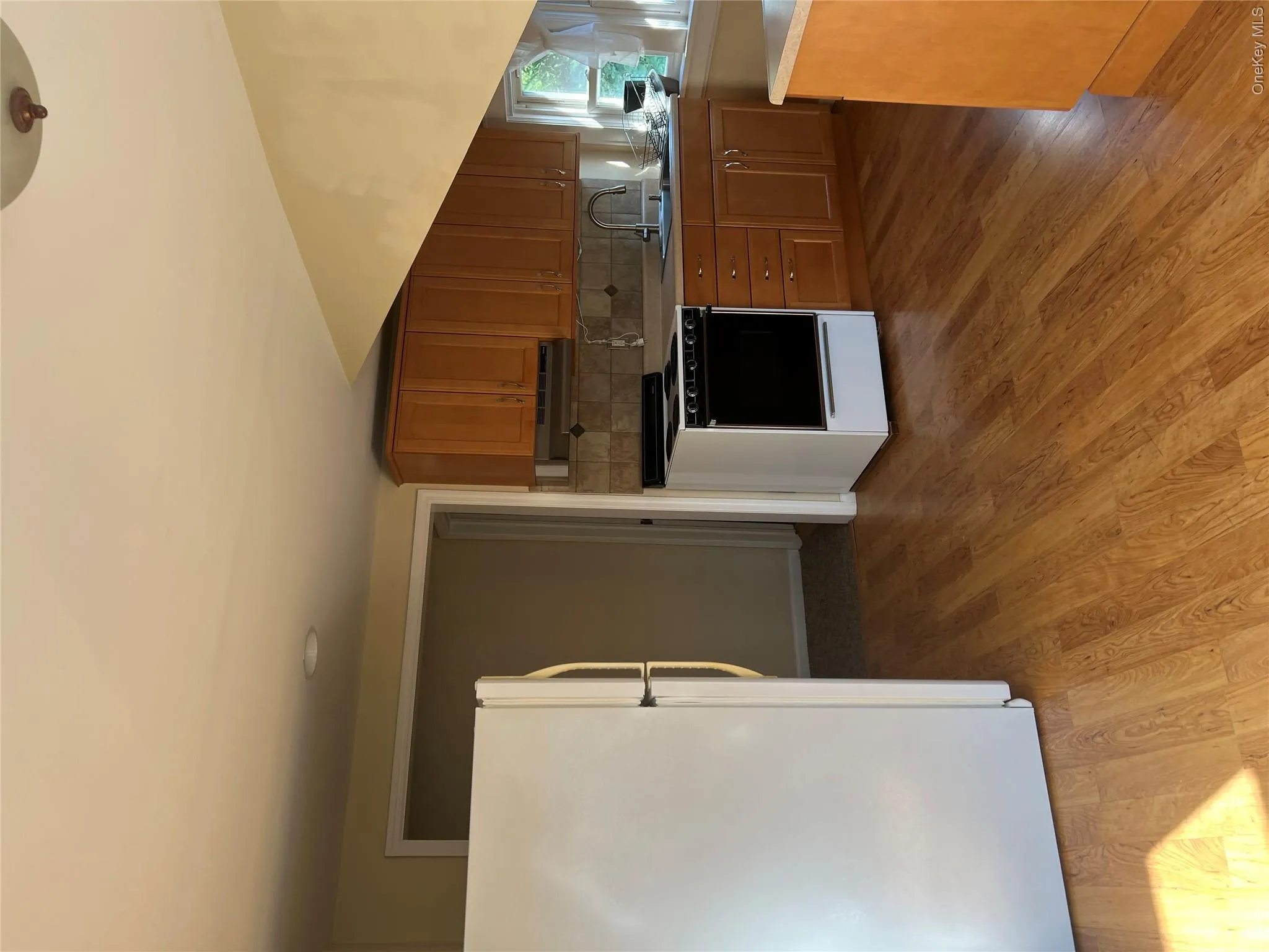 56 A & B Shore Road, Oyster Bay, NY, 1 Bedroom Bedrooms, 3 Room Rooms,Residential Lease,For Rent,Shore,0,1063431 56 A & B Shore Road, Oyster Bay, NY, 1 Bedroom Bedrooms, 3 Room Rooms,Residential Lease,For Rent,Shore,0,1063431